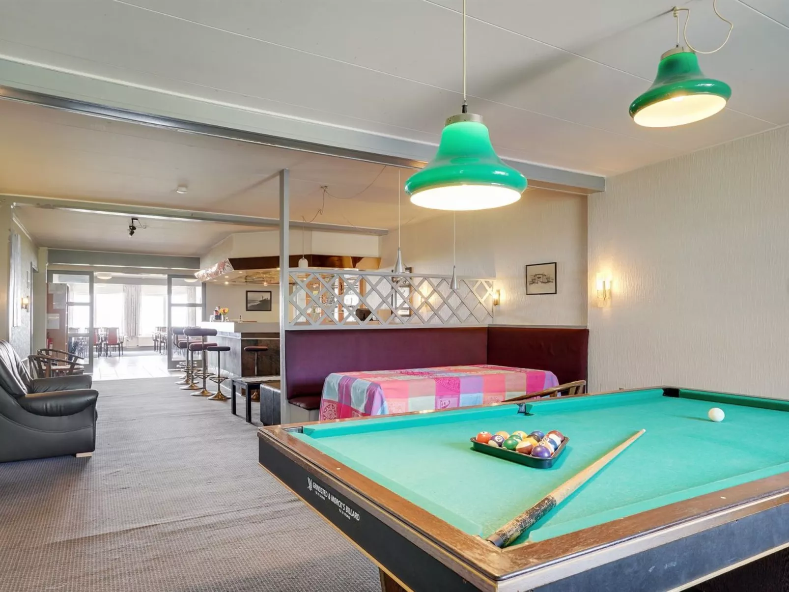 "Stilla" - 35km from the sea-Drinnen