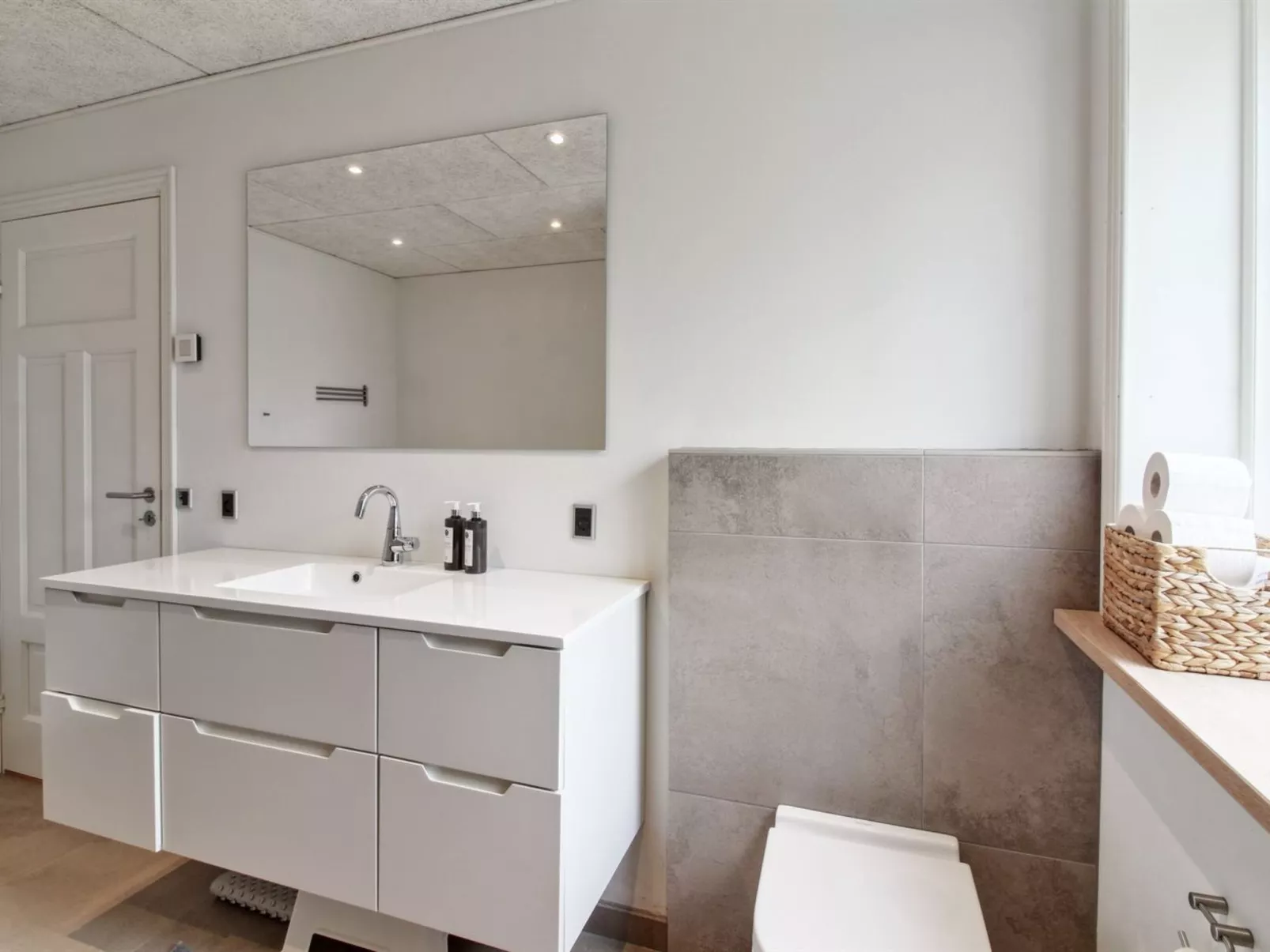 "Hela" - 1.4km from the sea-Inside