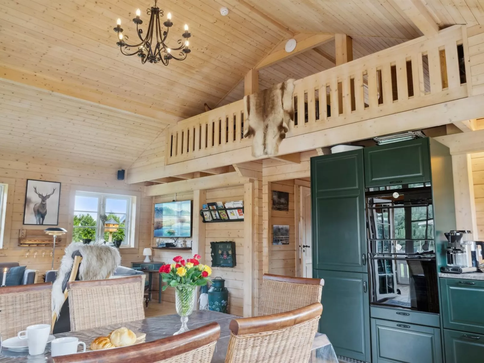 "Vicktoria" - 1.5km from the sea-Inside