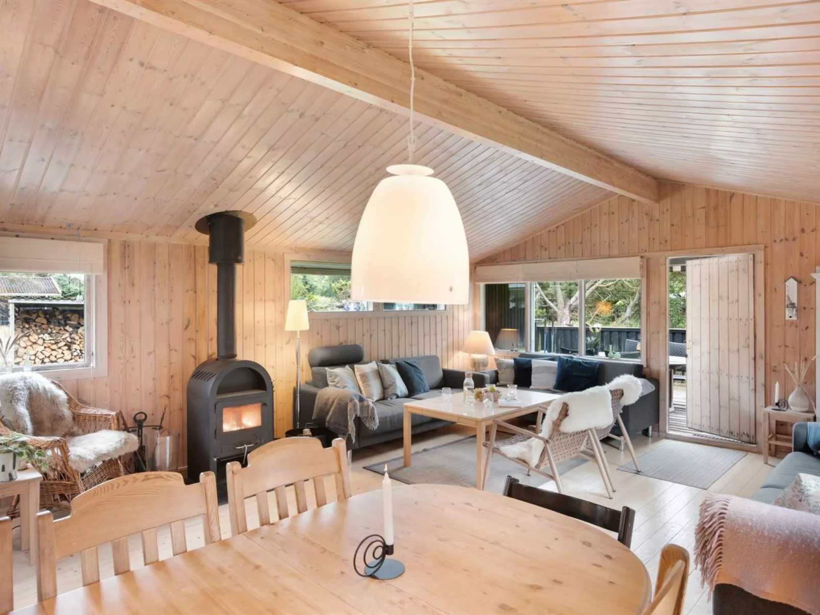 "Thrineke" - 600m from the sea-Inside