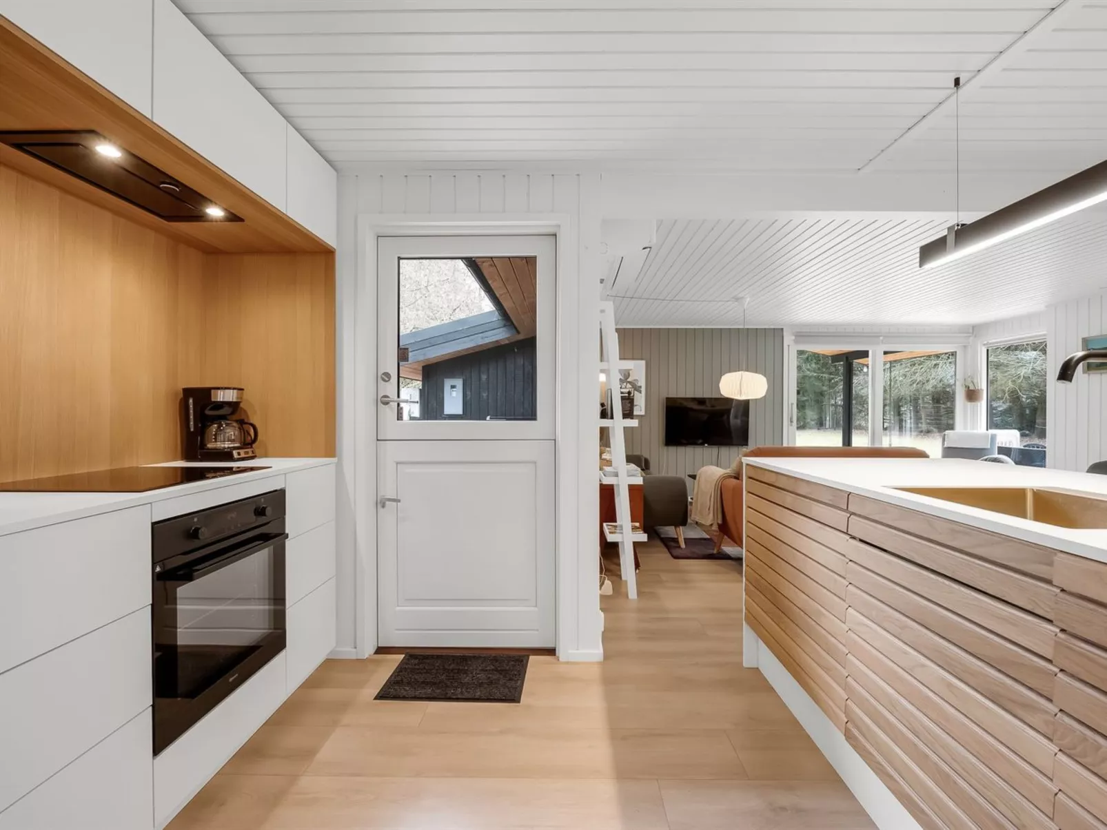 "Gudrid" - 250m to the fjord-Inside