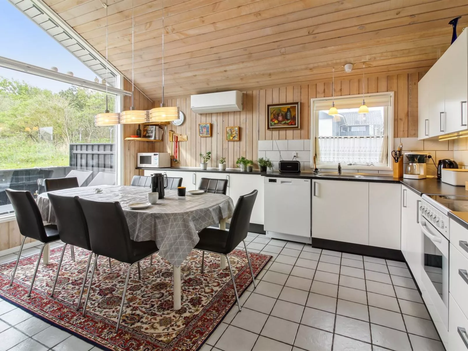 "Aike" - 400m from the sea-Inside