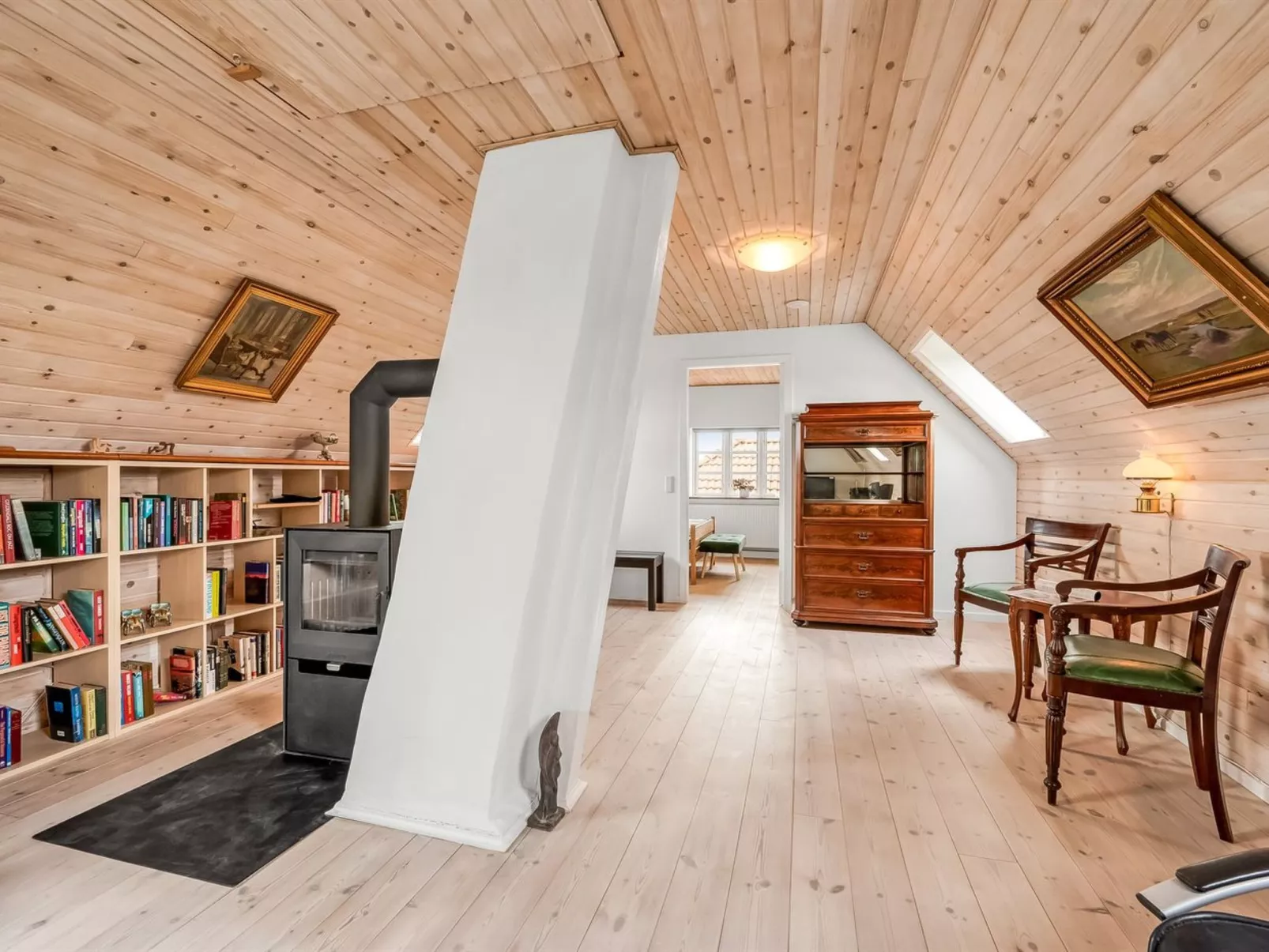 "Soria" - 600m to the fjord-Dedans