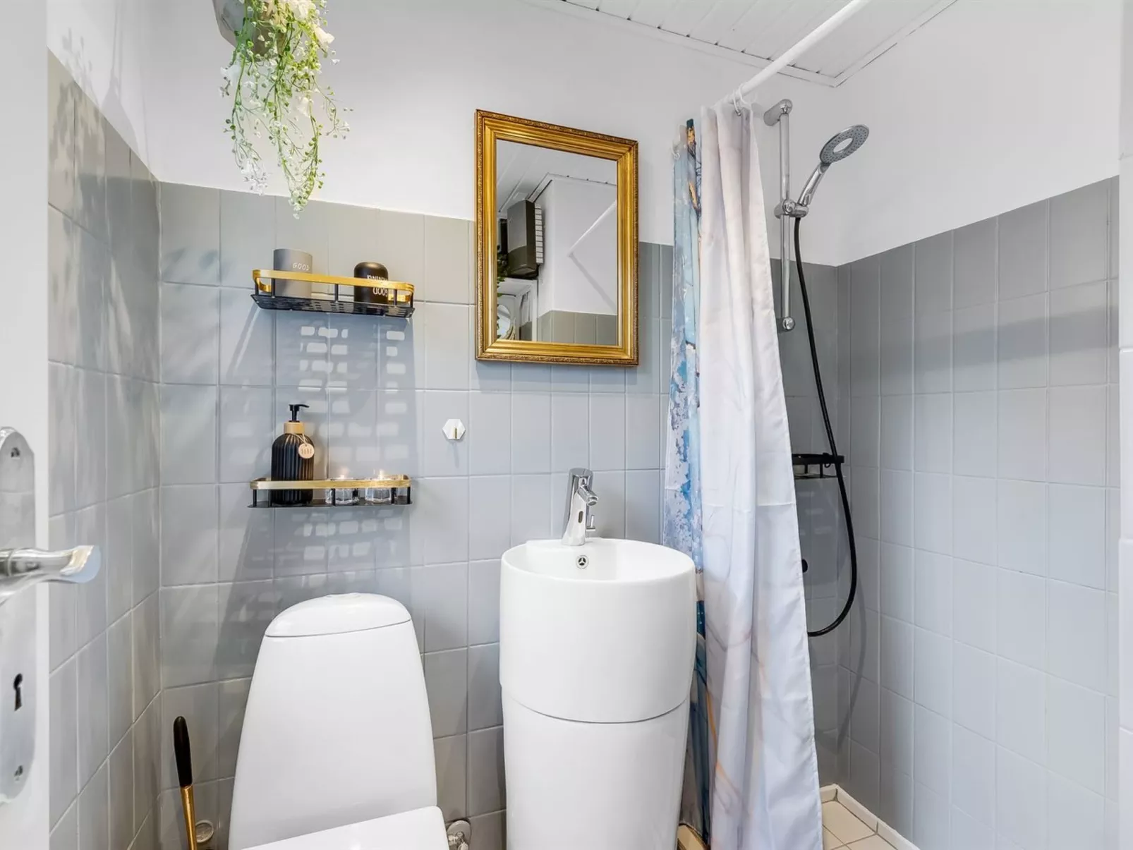 "Kjartan" - 32m to the fjord-Dedans