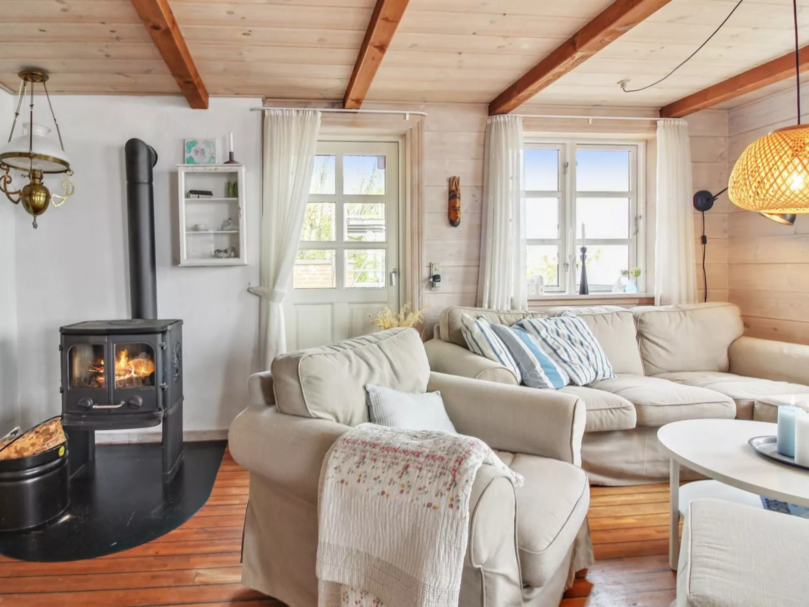 "Sander" - 10m to the fjord-Drinnen