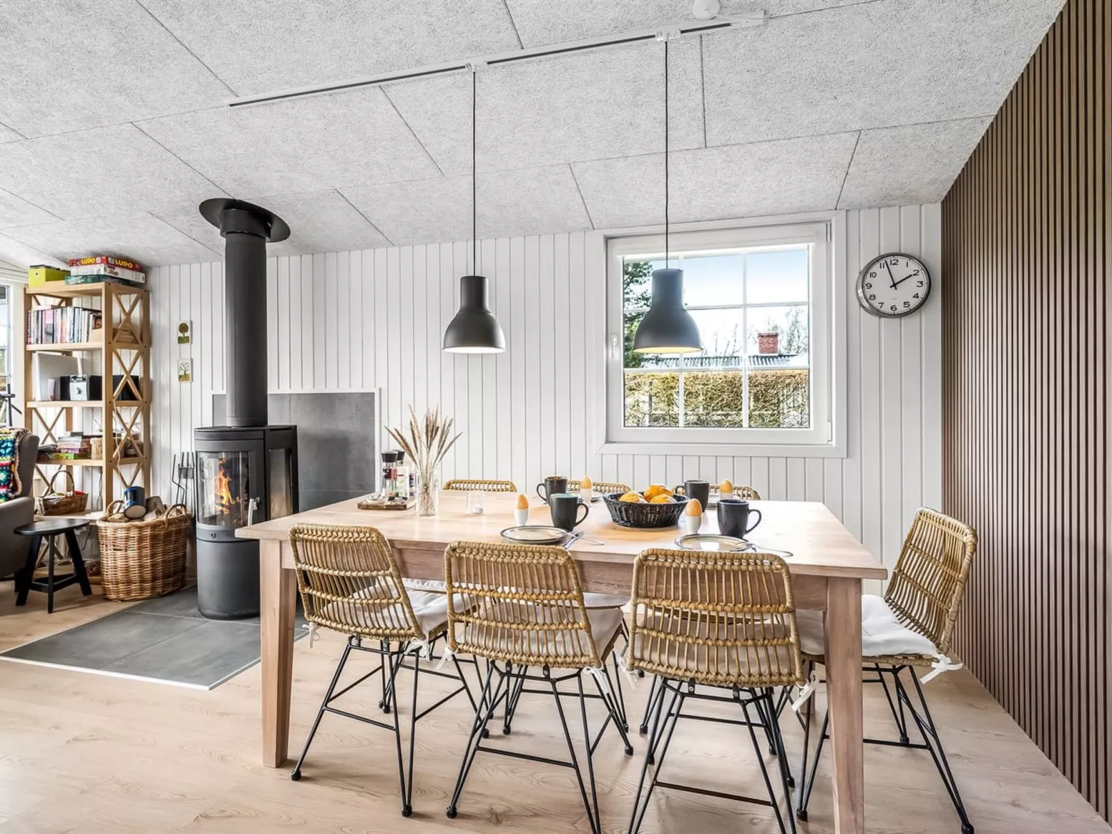 "Ludvika" - 300m to the fjord-Inside