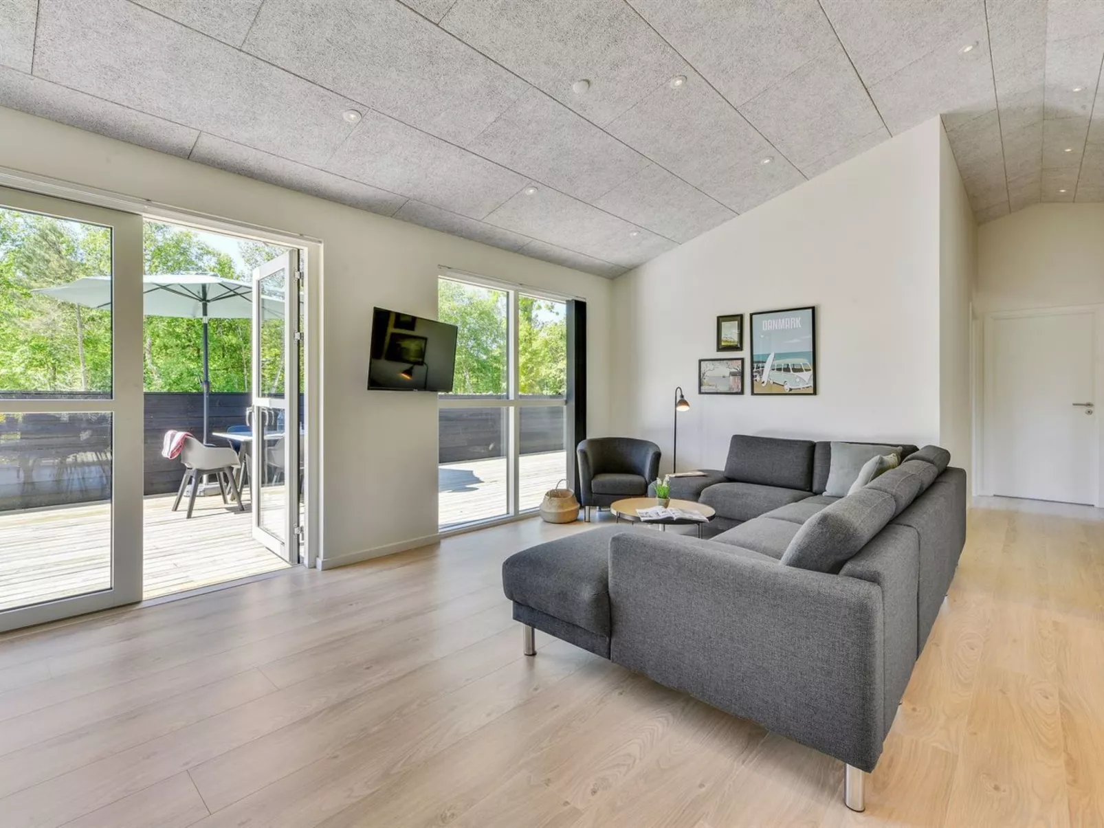 "Merve" - 800m to the fjord-Inside