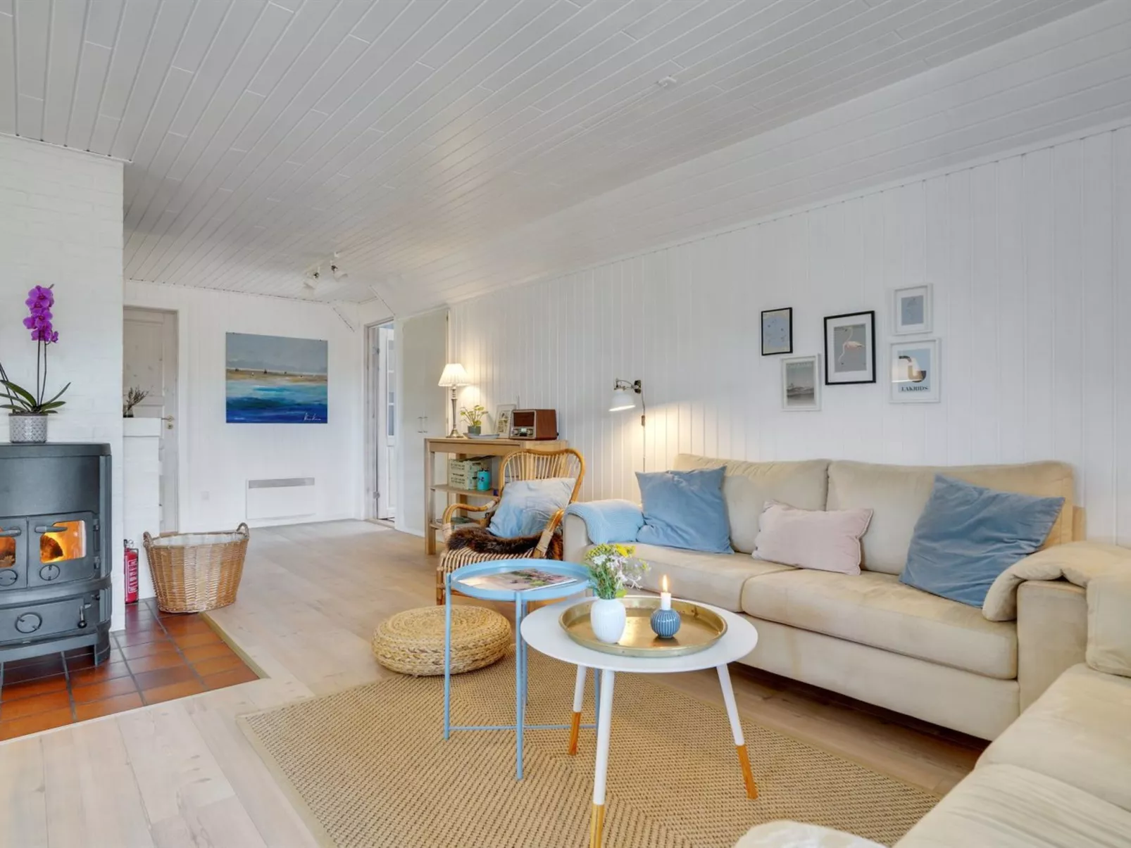 "Sine" - 500m from the sea-Inside