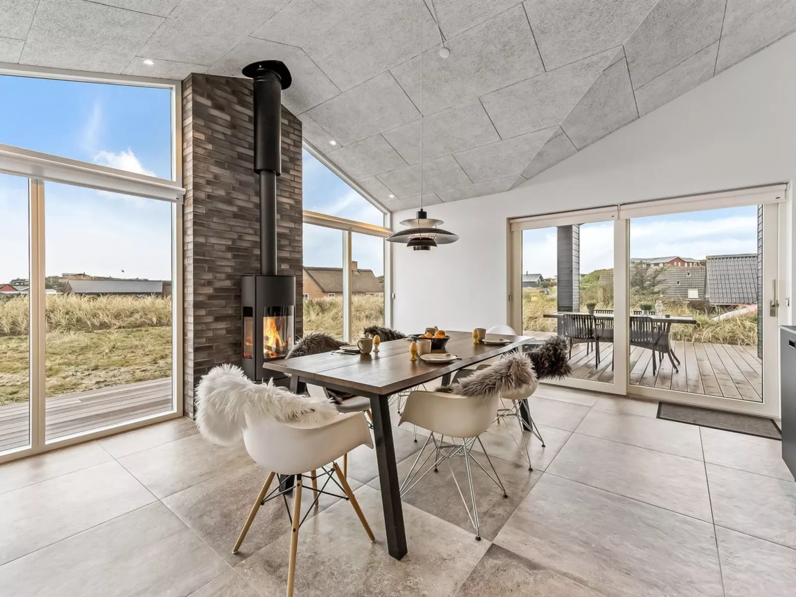 "Chenoa" - 350m from the sea-Dedans