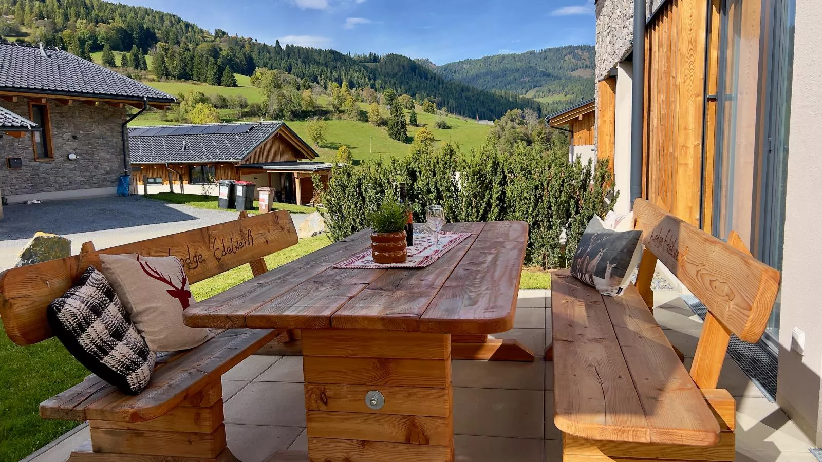 Grebenzen Lodge Edelweiss-Terrace balcony