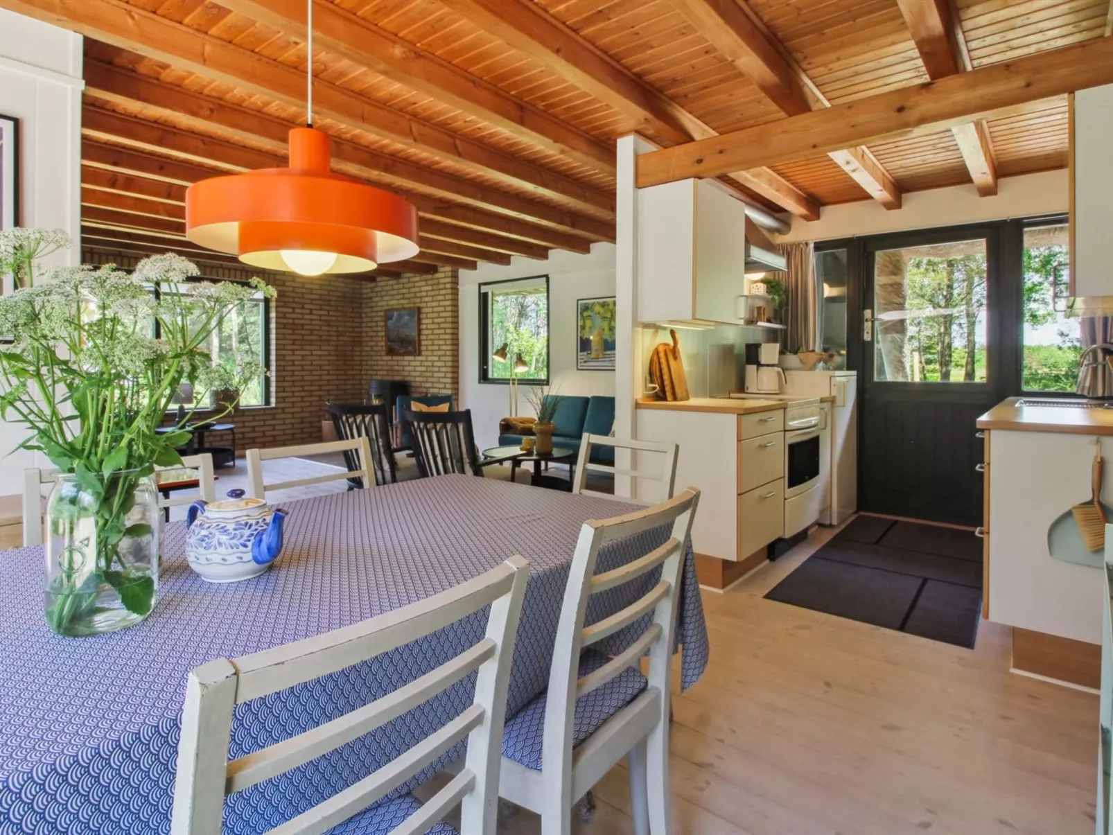 "Kersta" - 3.3km from the sea-Inside