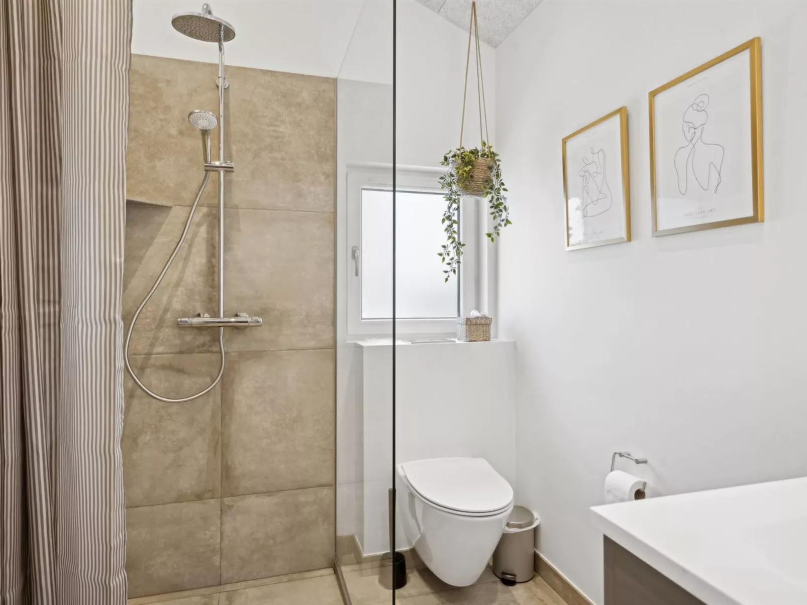 "Lanessa" - 800m from the sea-Dedans