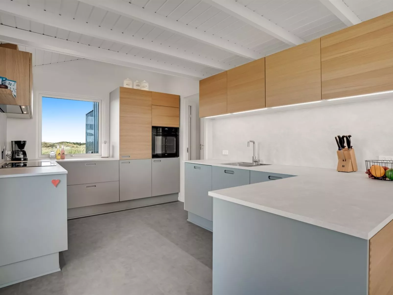 "Naema" - 400m from the sea-Drinnen