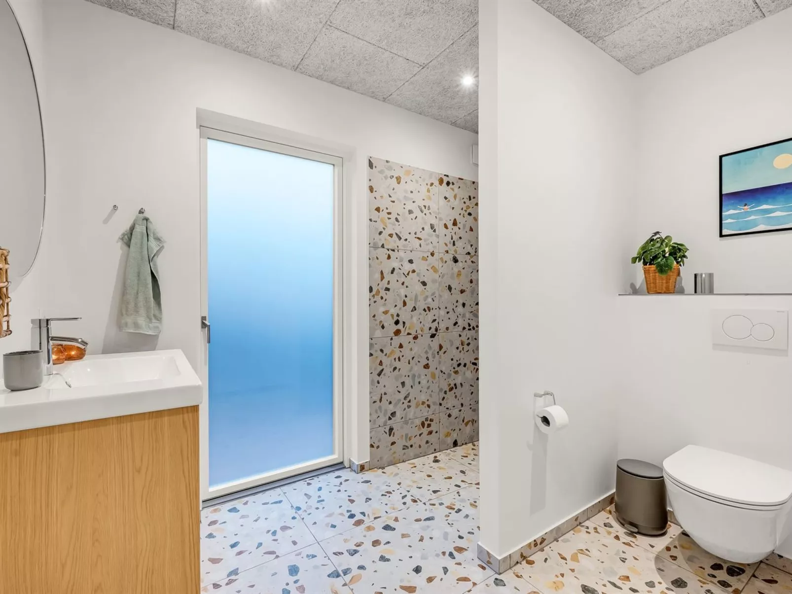 "Liutulf" - 350m to the fjord-Dedans