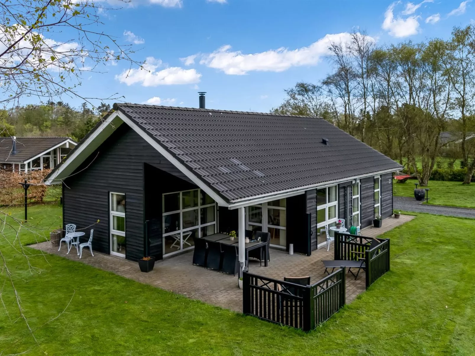 "Maunu" -  from the sea-Dehors