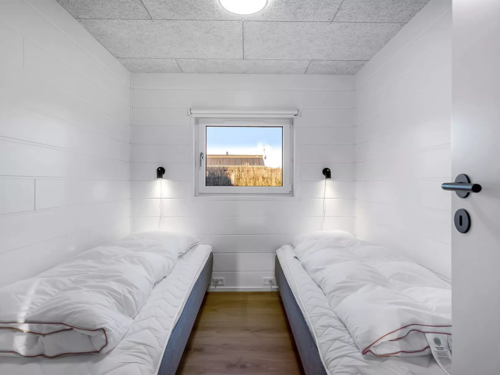 "Hana" - 800m from the sea-Inside