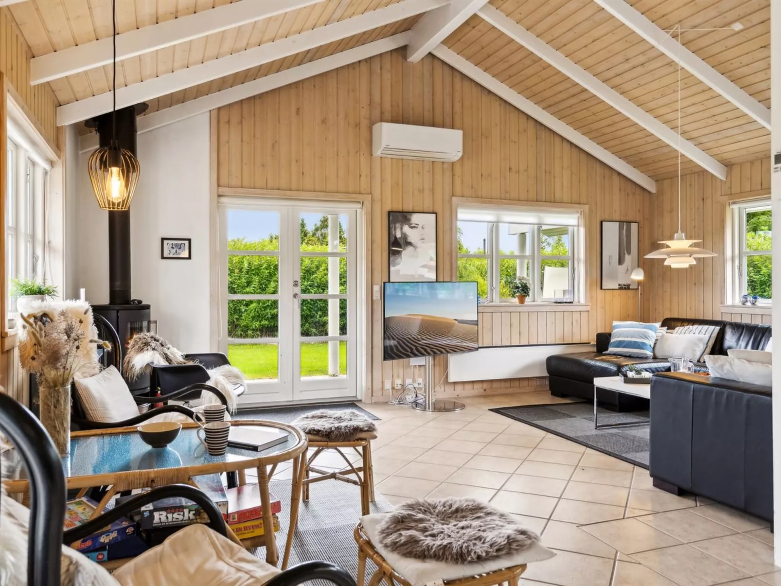 "Andon" - 320m from the sea-Inside