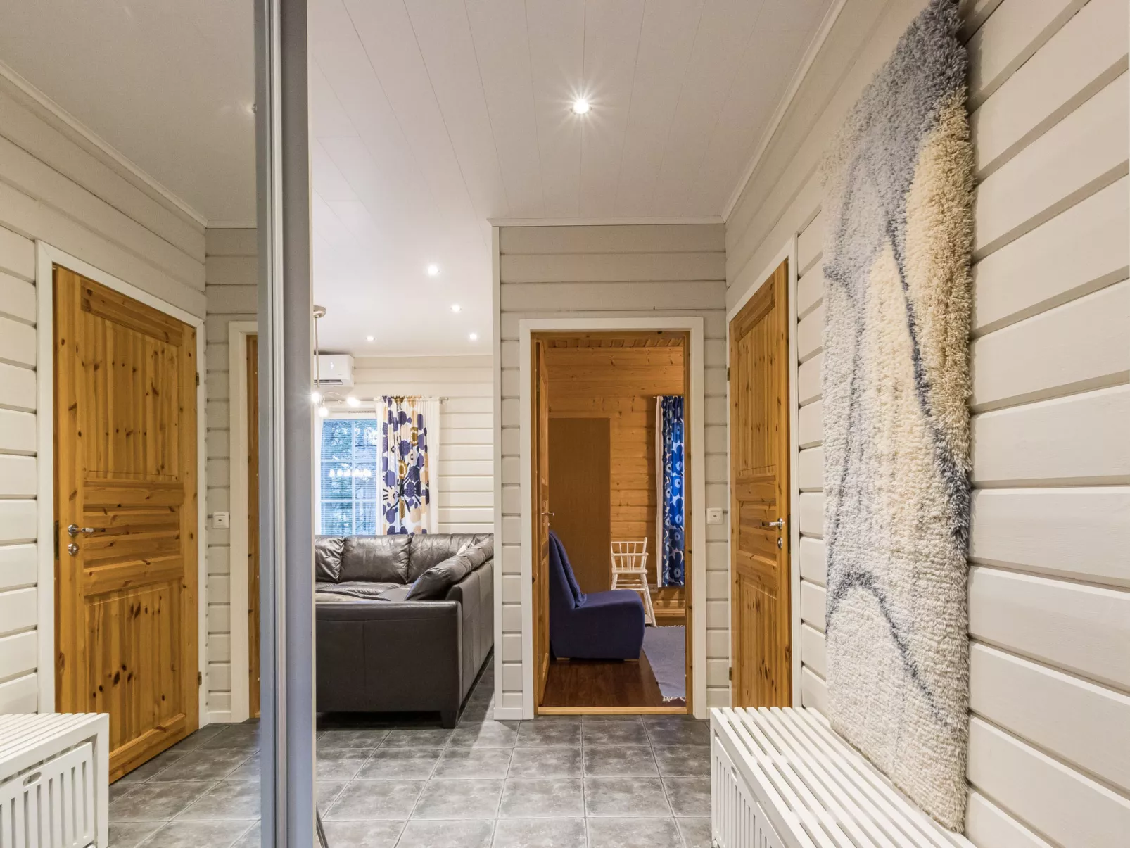 Tuulenpuuska-Drinnen