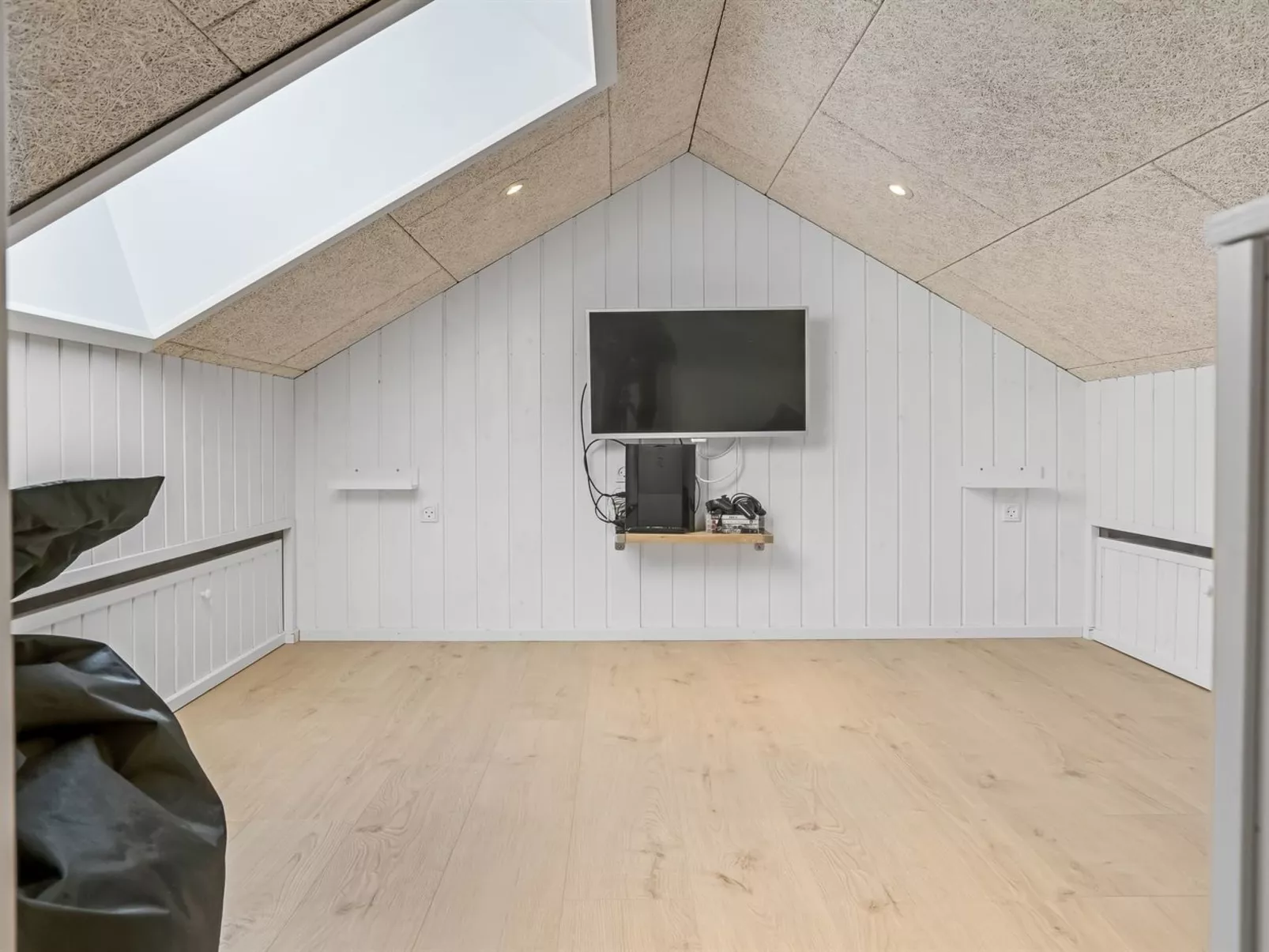 "Sunna" - 1.2km from the sea-Inside