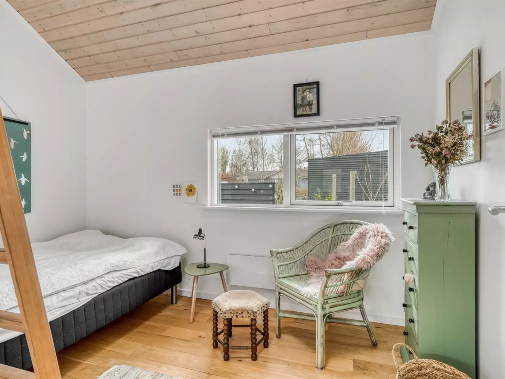 "Kato" -  from the sea-Inside