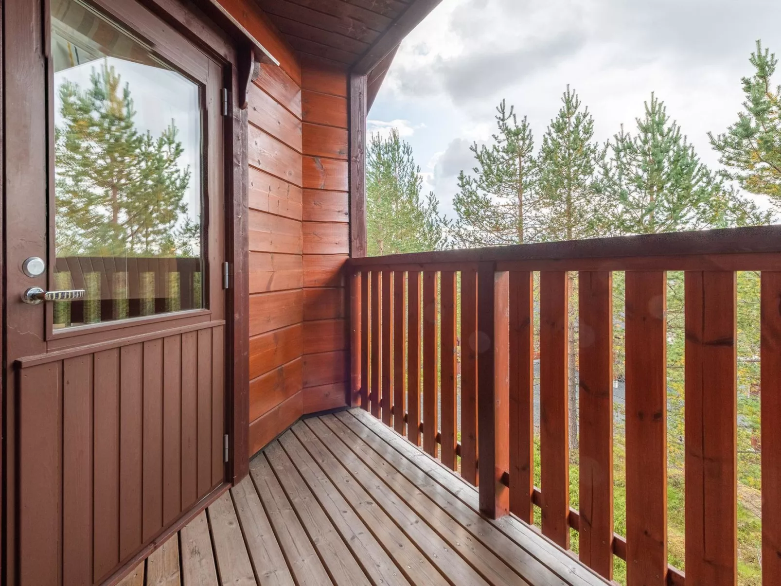 Lapinukonkäännös-Dedans