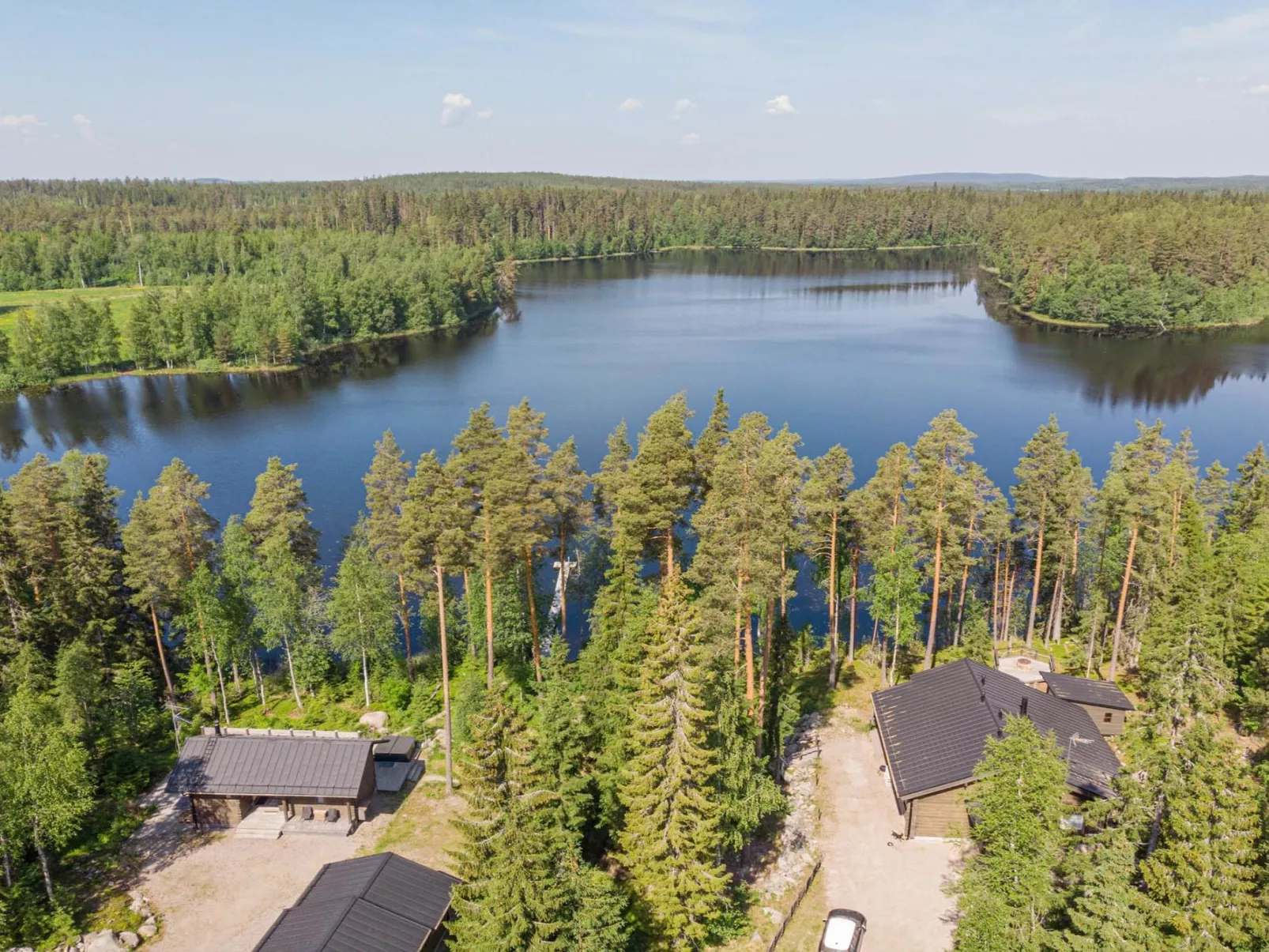 Apilan rauha-Drinnen