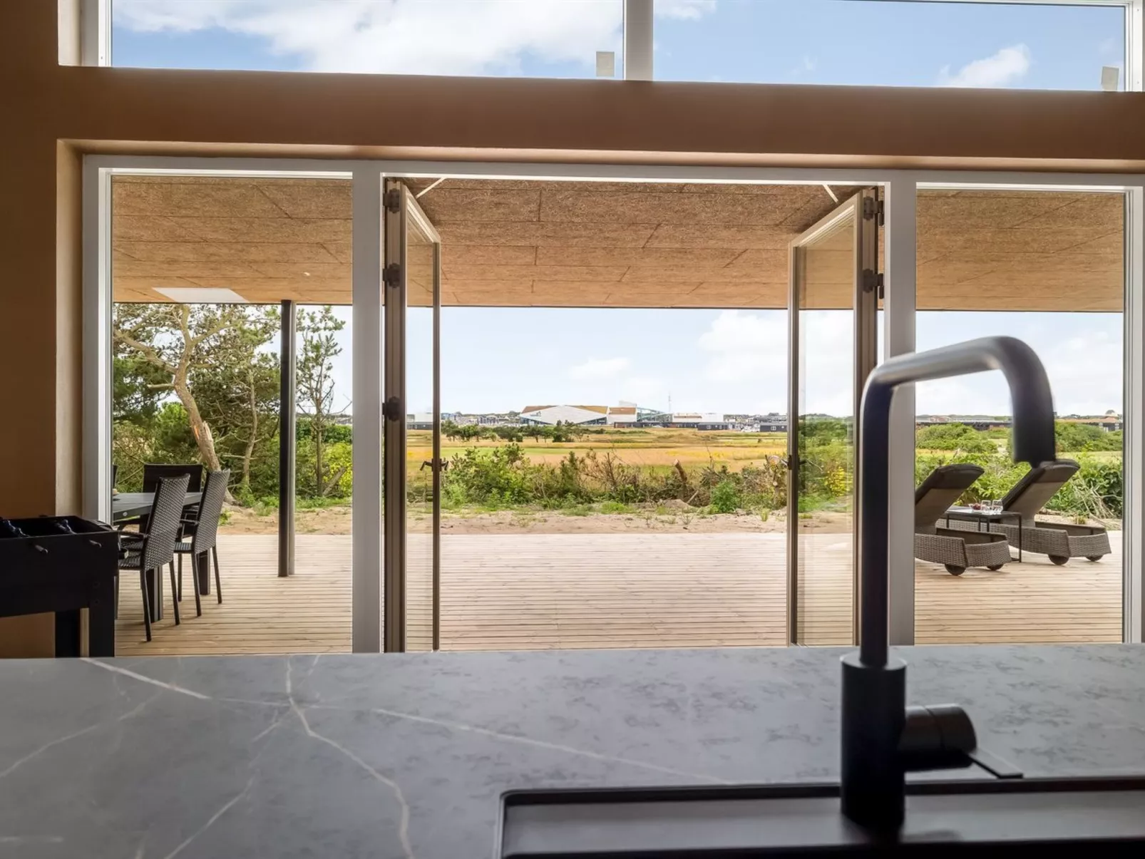 "Øthger" - 1.3km from the sea-Dehors