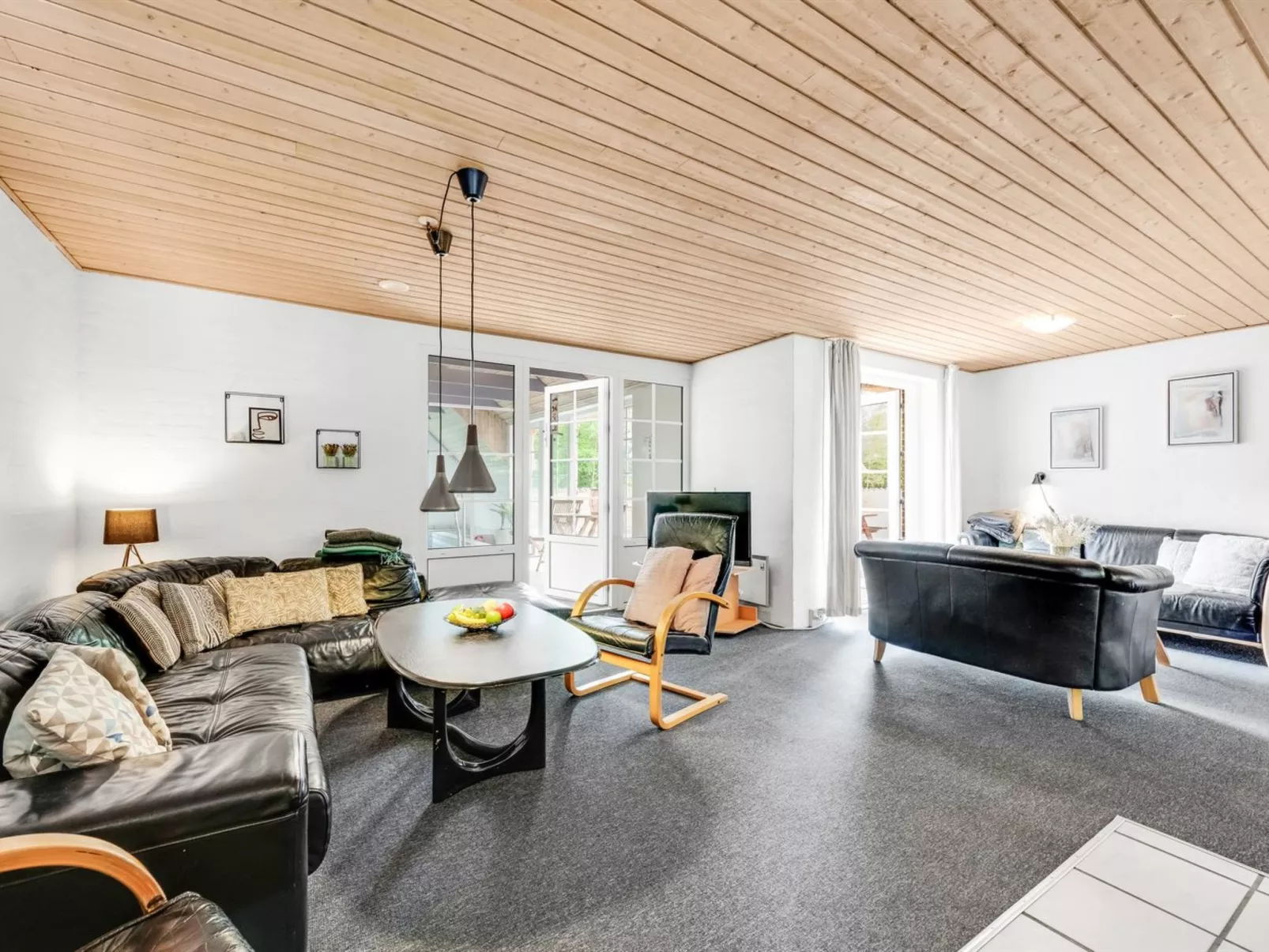 "Ulf" - 2km from the sea-Drinnen