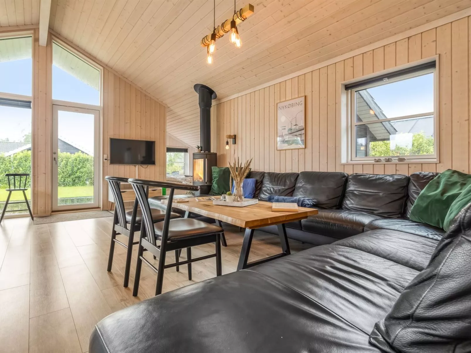 "Bernadine" - 500m from the sea-Dedans