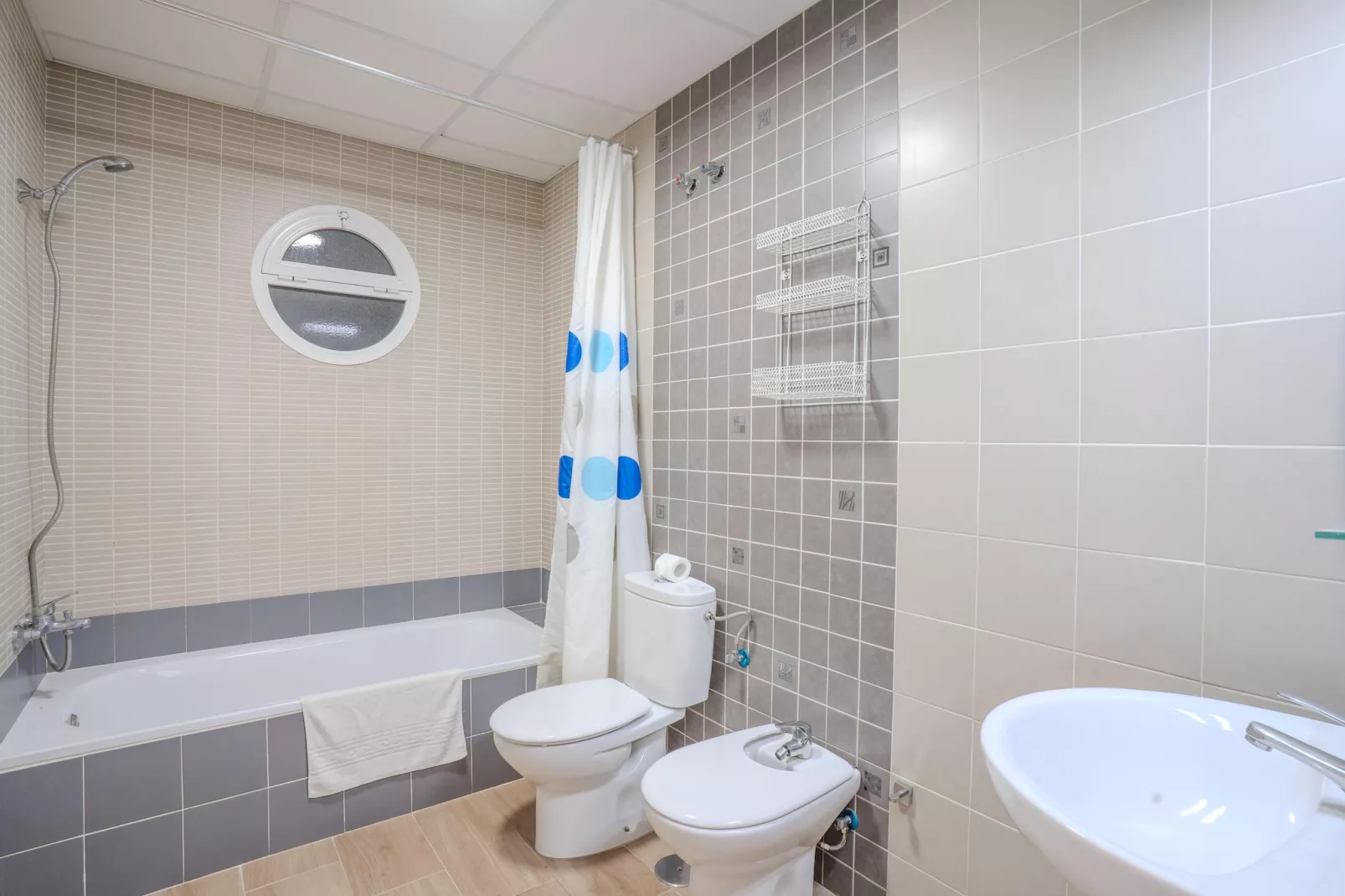 Santa Ángela de la Cruz-Bathroom