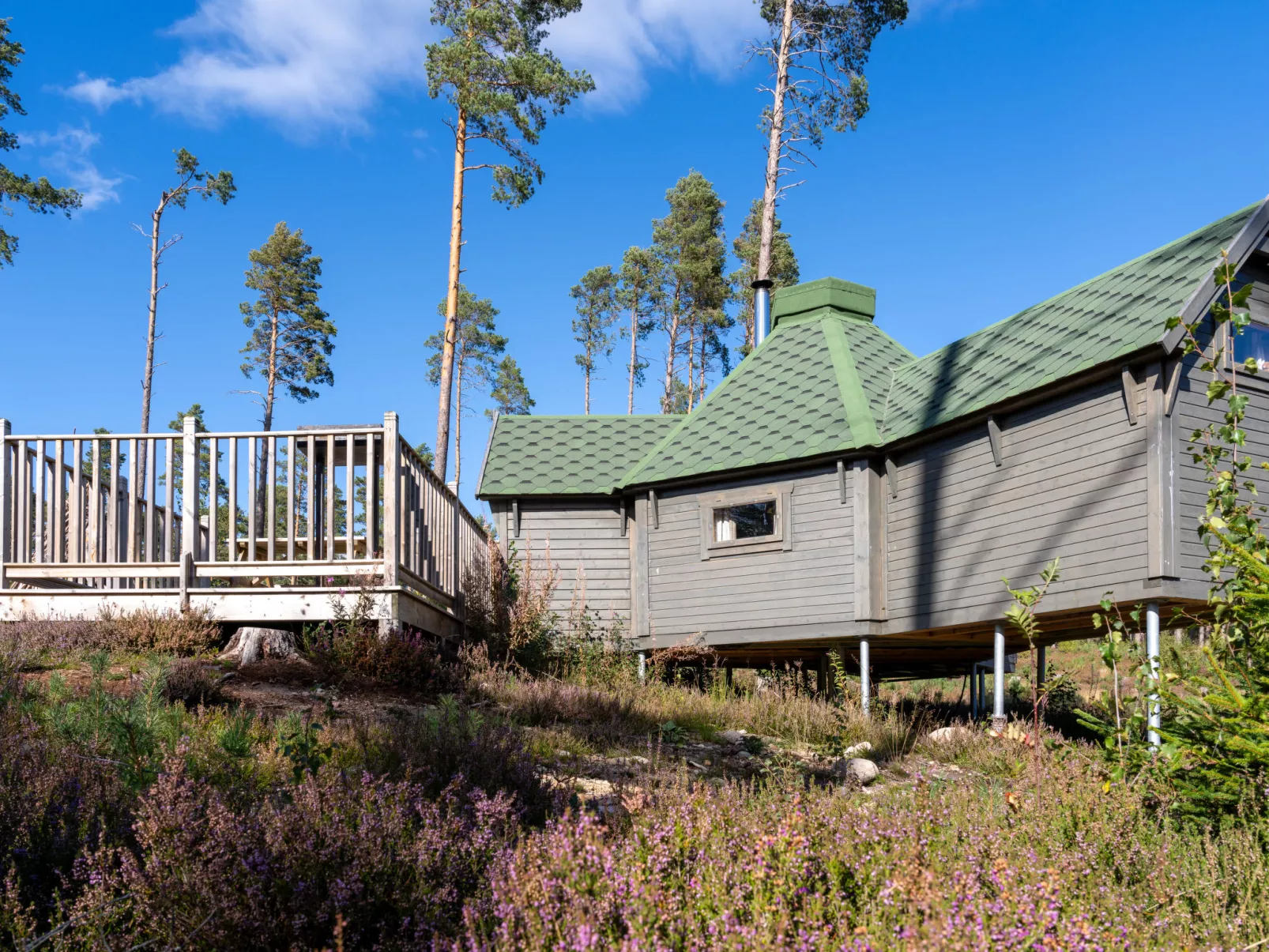 Ghillie’s Bothy-Outside
