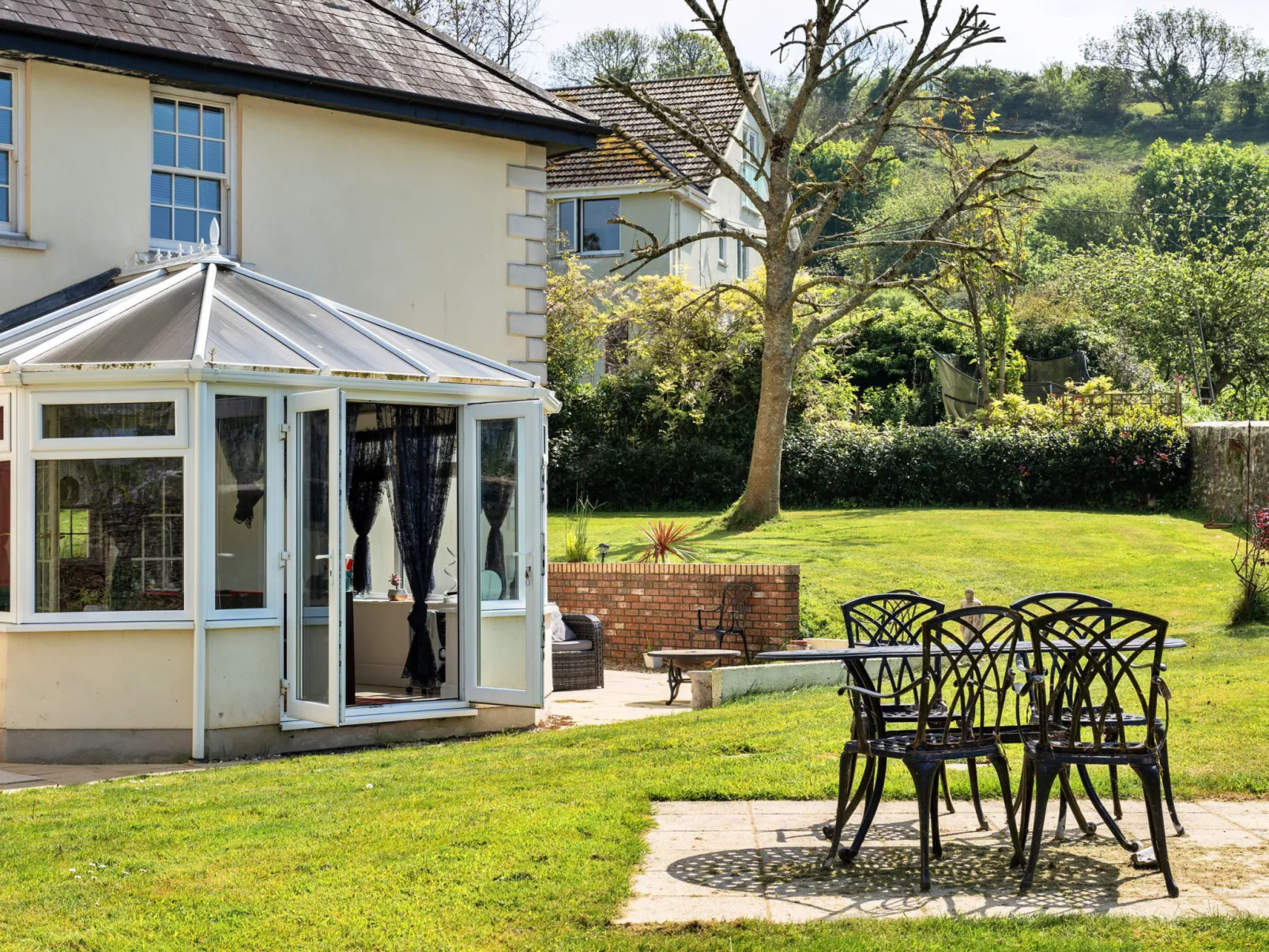 Nicely Tucked Away Cottage-Outside
