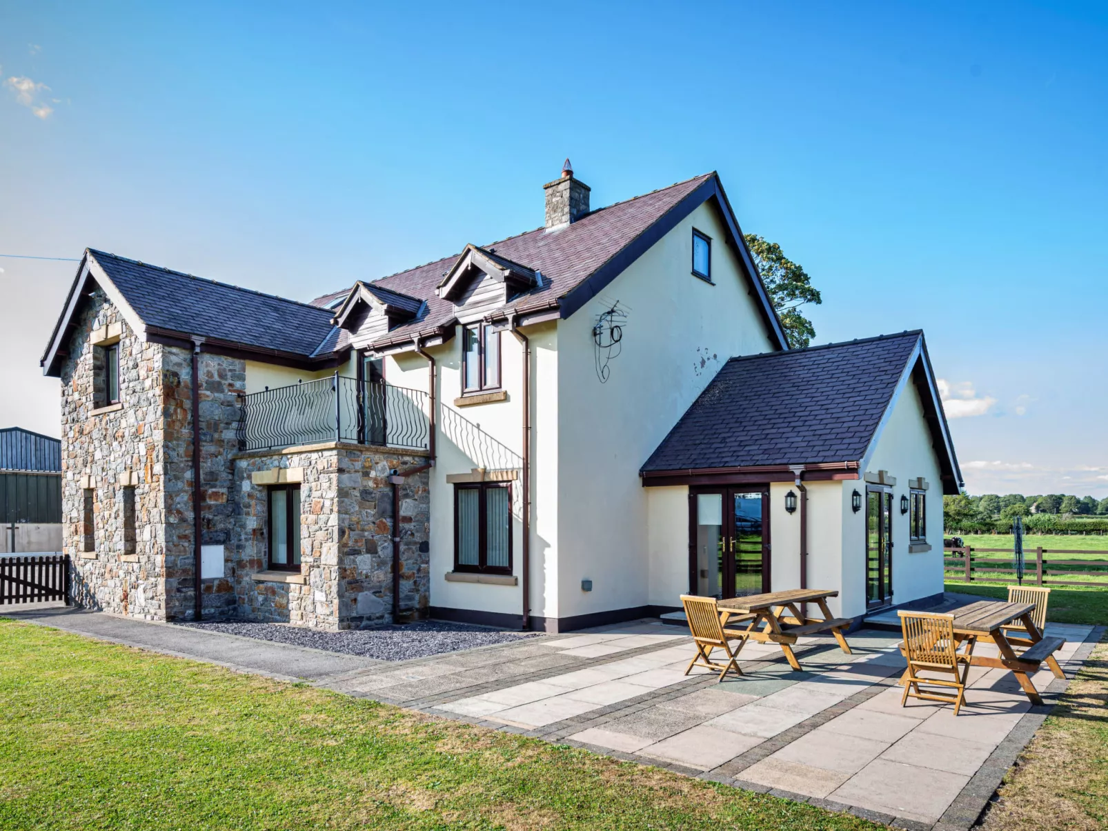 Groes Faen Bach Farmhouse-Dehors