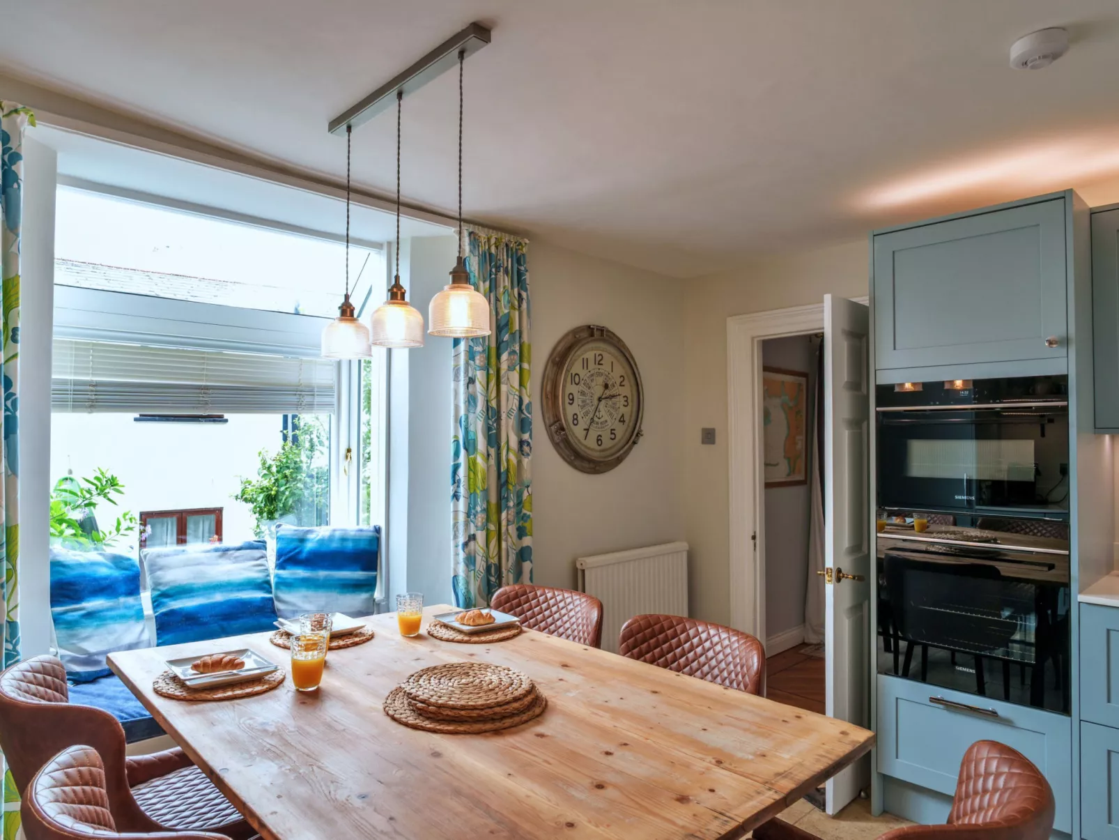 Hillside House-Drinnen