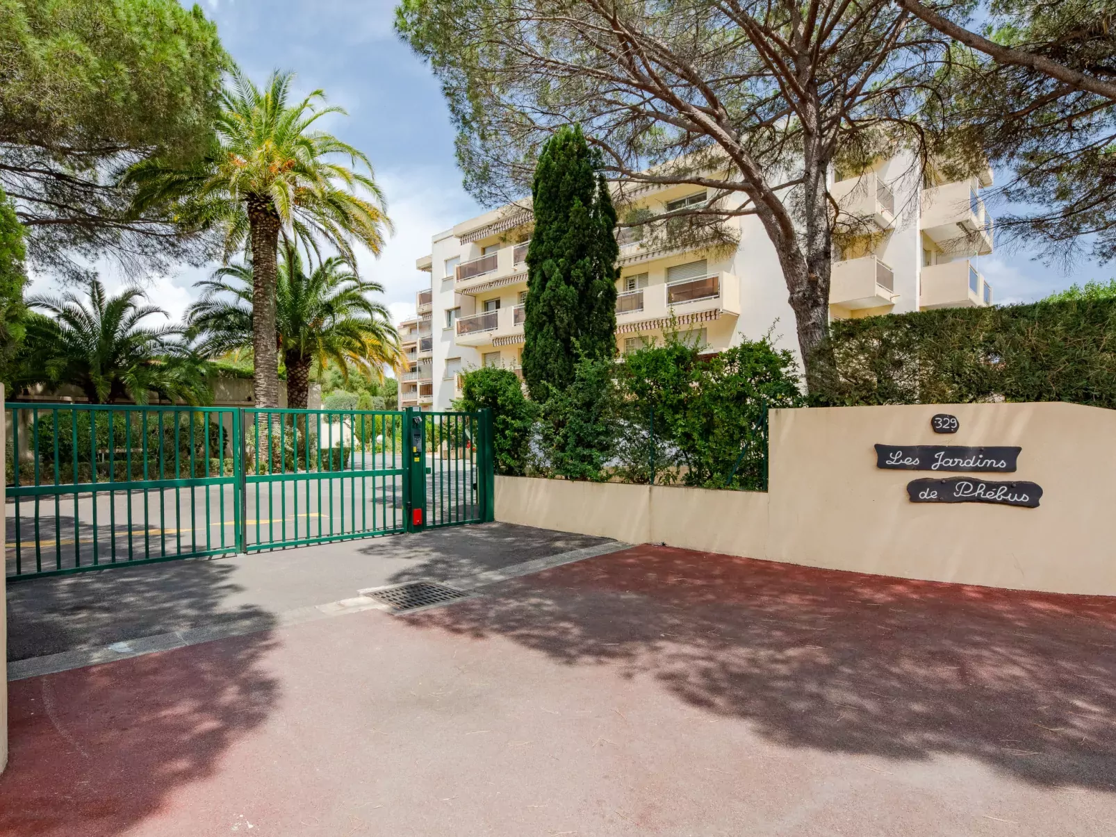 Les Jardins de Phebus-Outside