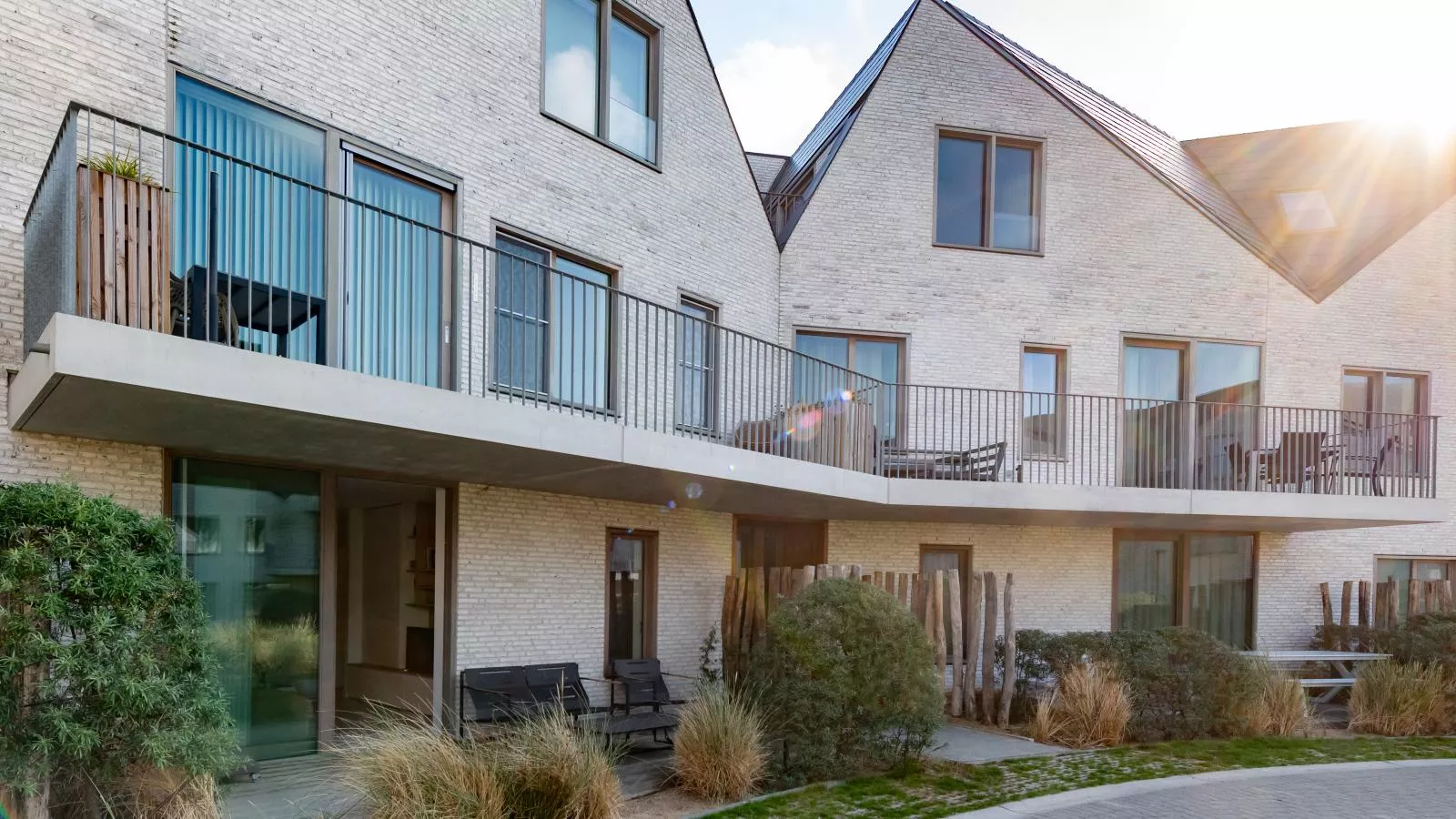 West Bay-Außenbereich Sommer