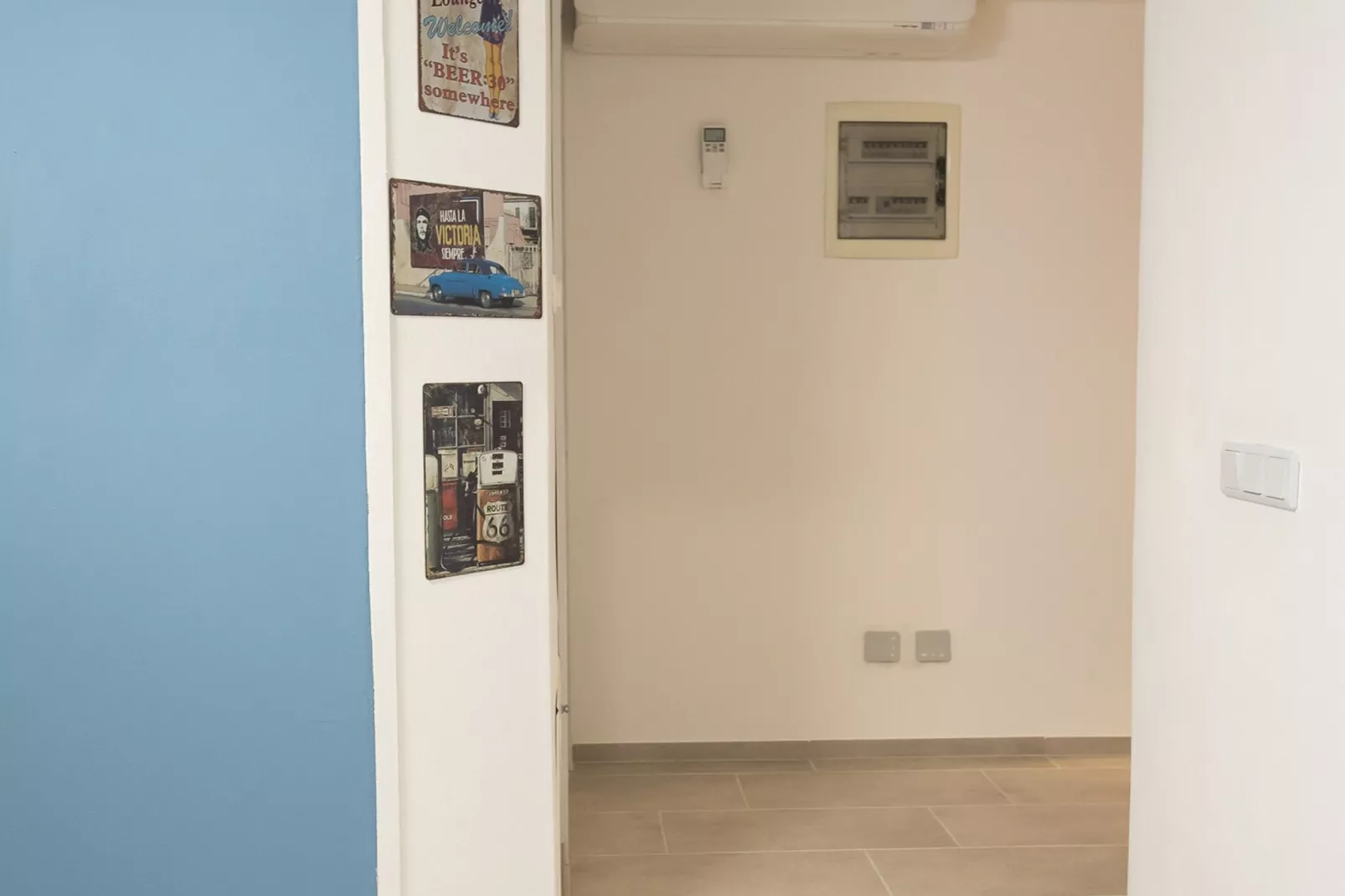 Downtown Koper Spacious Apartment with Balcony - Two Bedroom Apartment with Balcony-Indoor