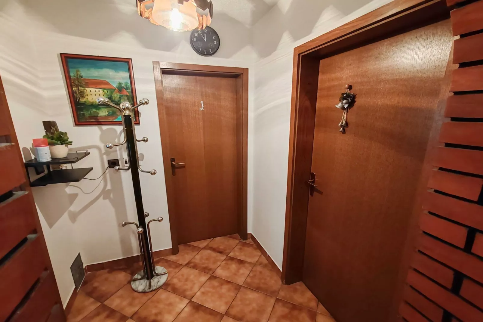 Brezovica Spacious Family-Friendy Apartment - Two Bedroom Apartment with Balcony-Indoor