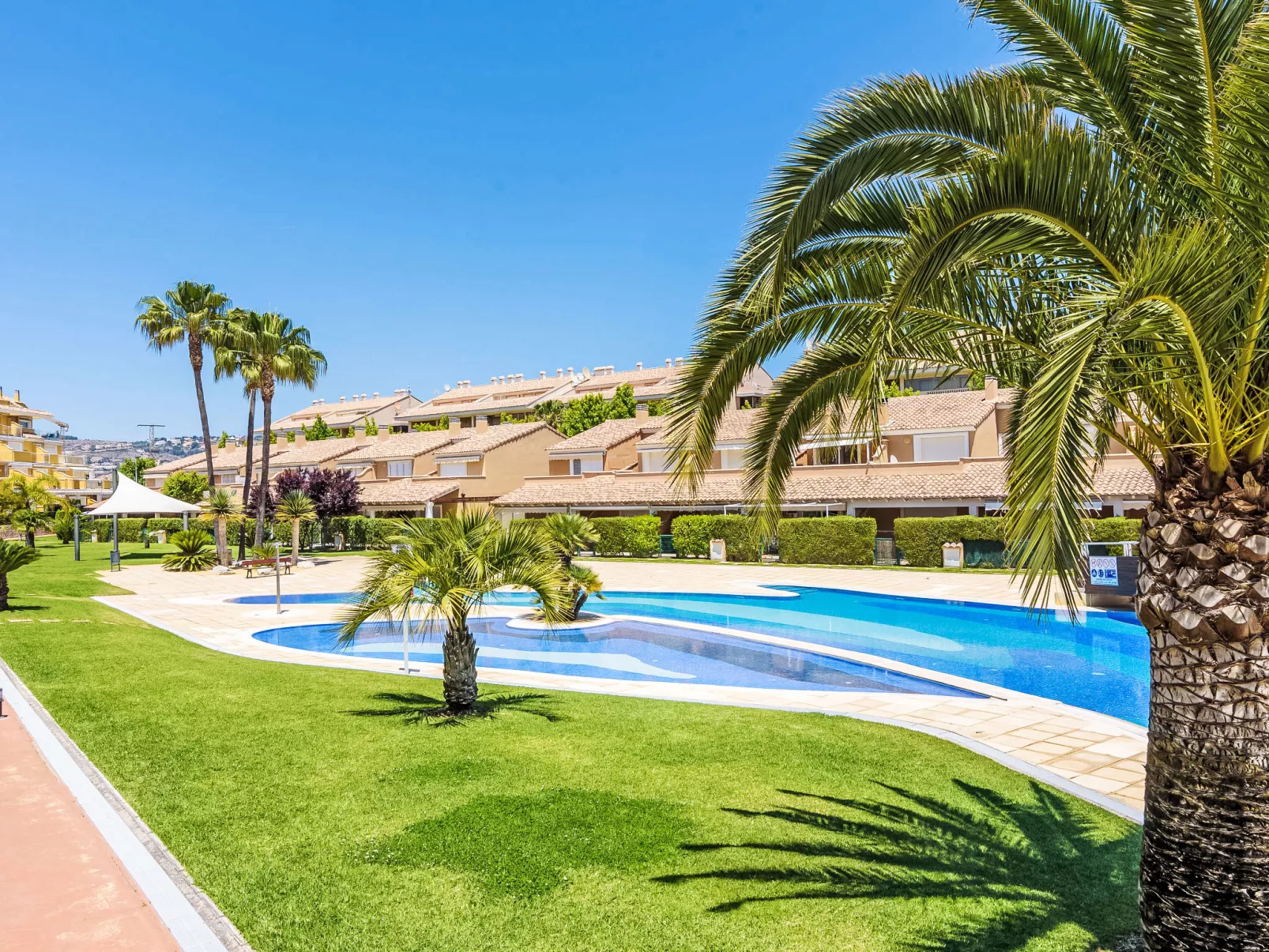 Moreras del Saladar-Outside