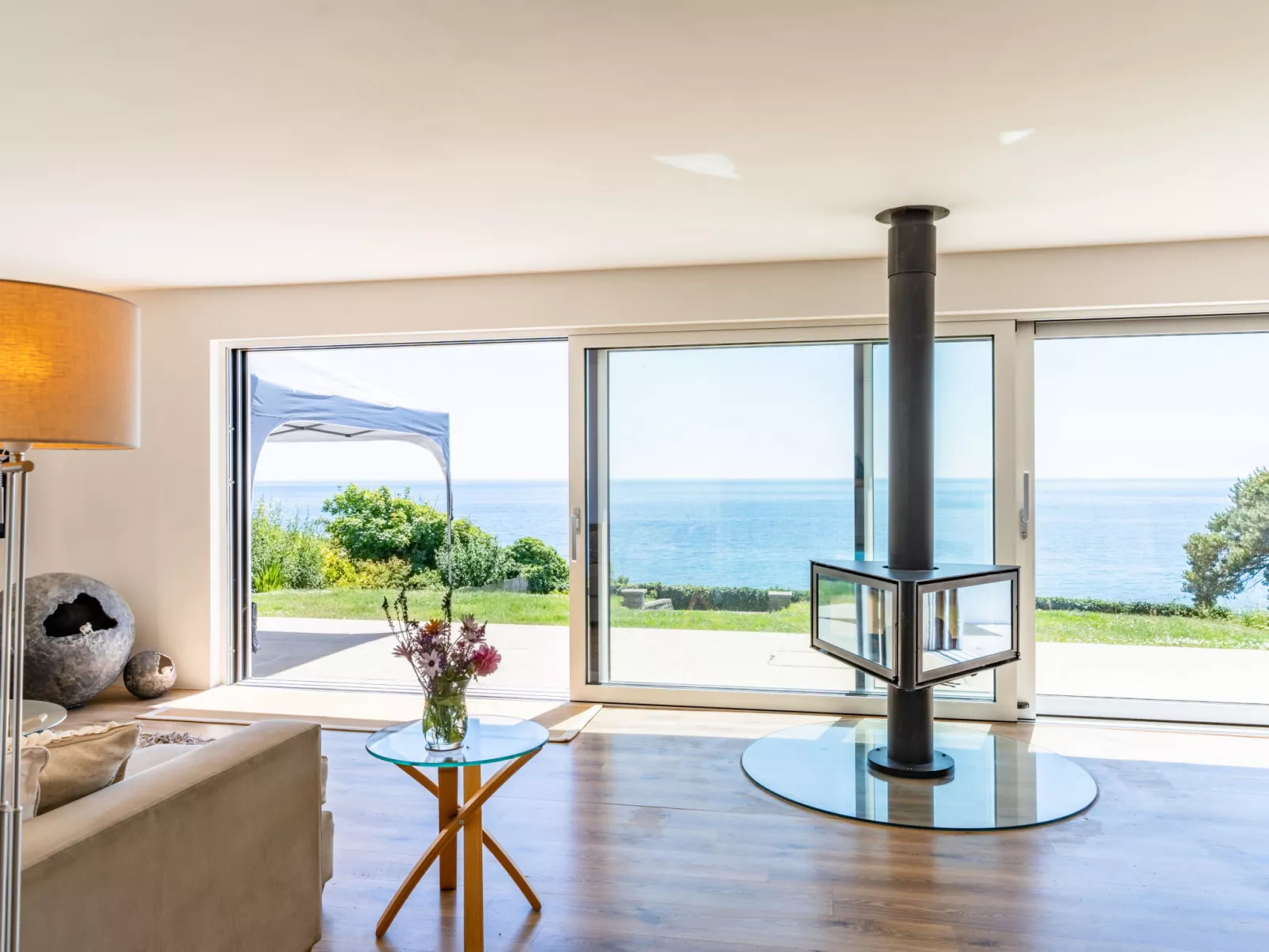 Avalon Sea Views-Dedans