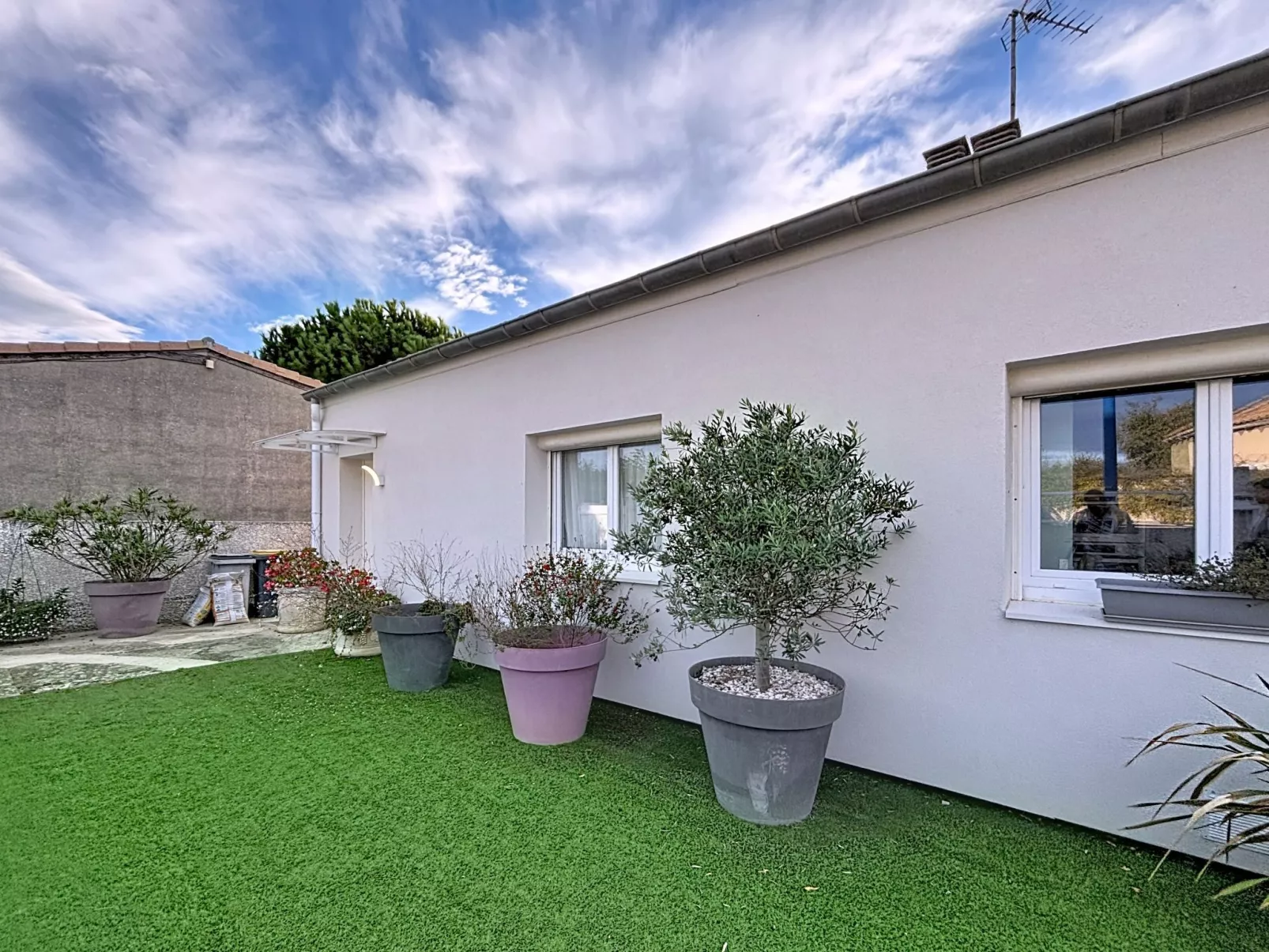 Les cabanes de Pérols-Dehors