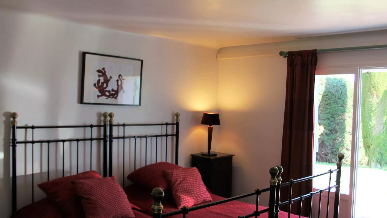 Les Palmiers-Bedroom