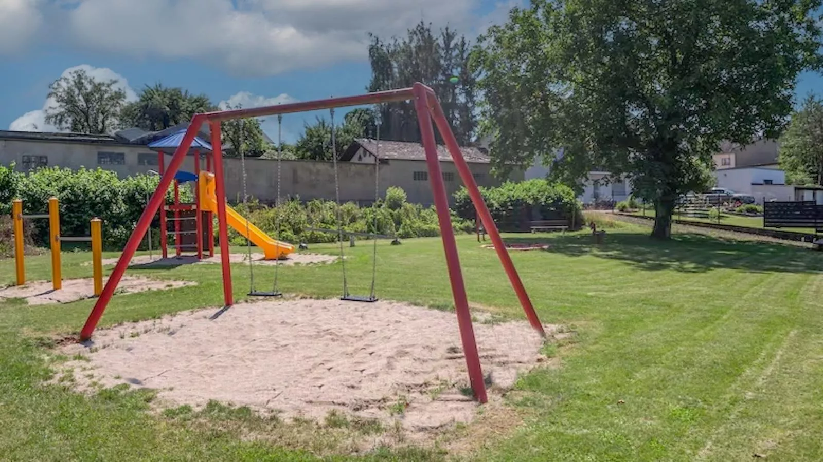 Harreshof-Gardens in summer