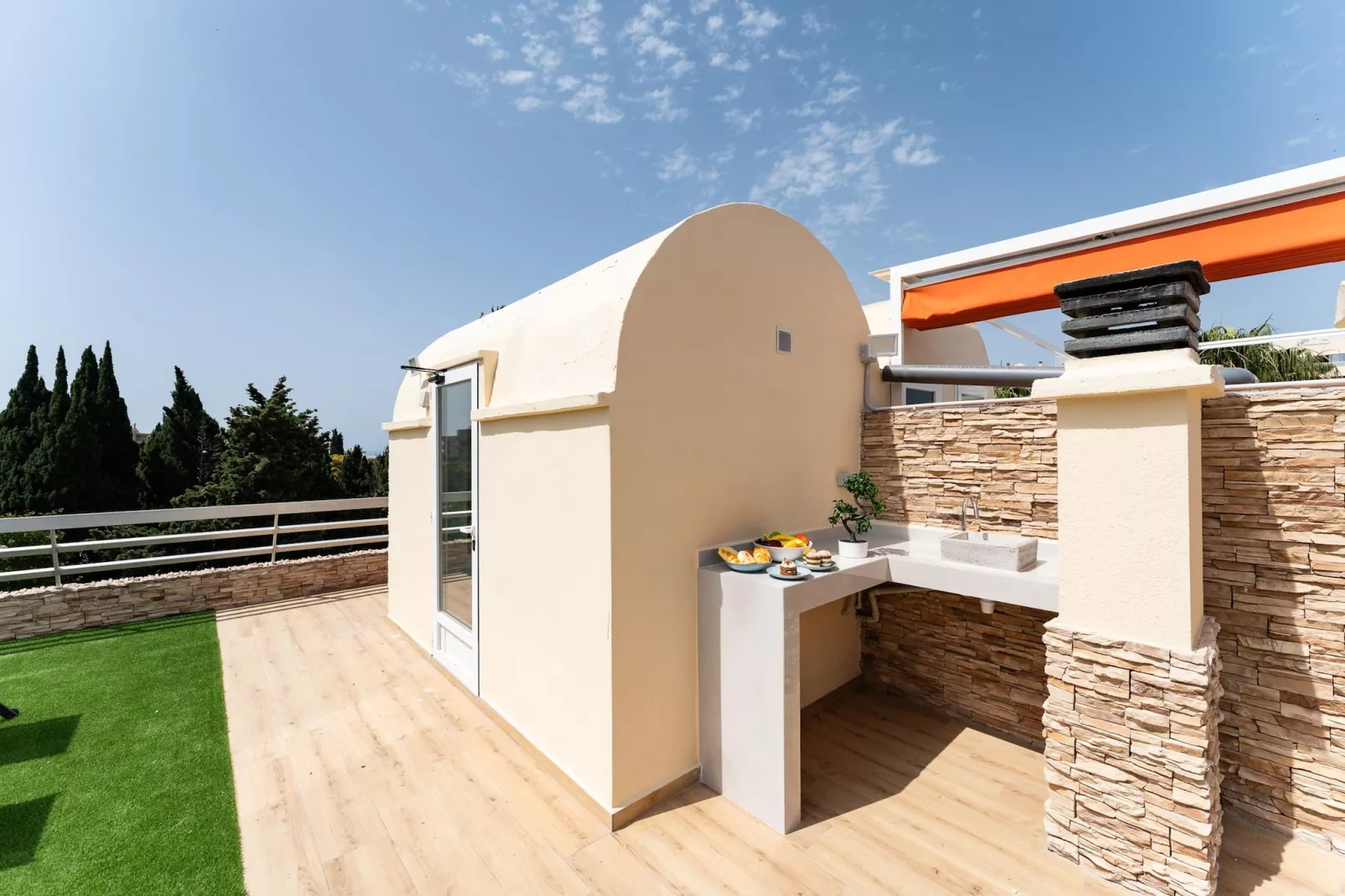 CT 393 - Faro's Soulrise Rooftop - Marbella Beach-Terrace balcony