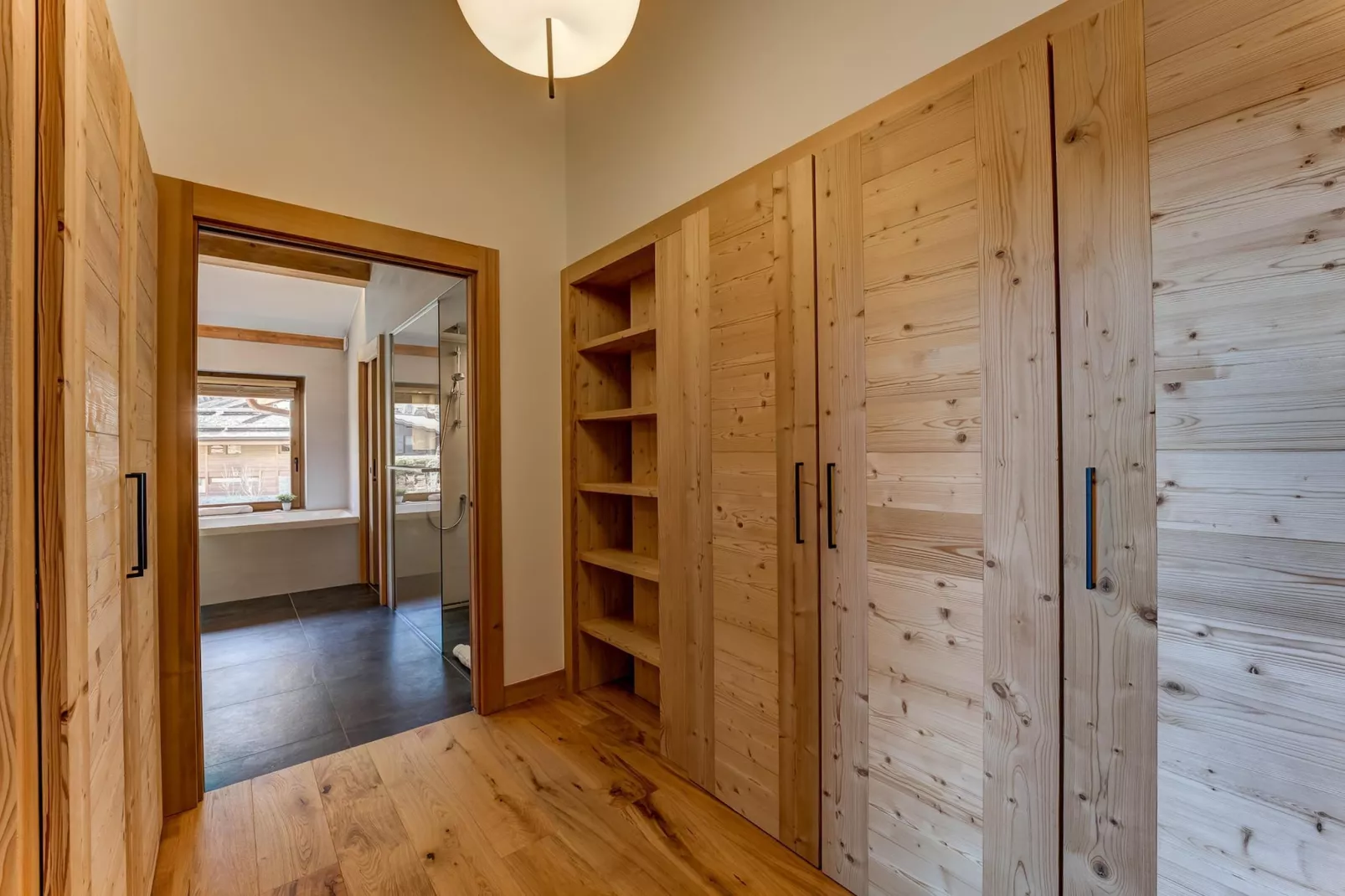 Trois Soeurs-Ausstattung