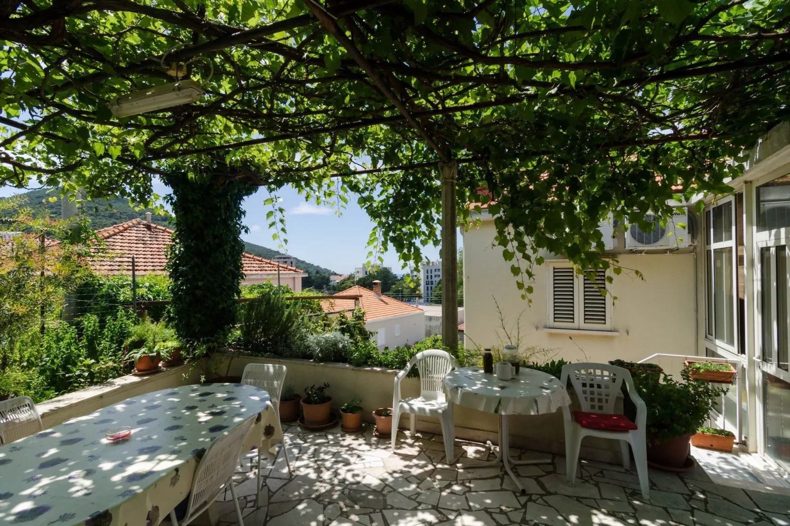 Apartment Olga - Studio Apartment with Terrace-Terrace