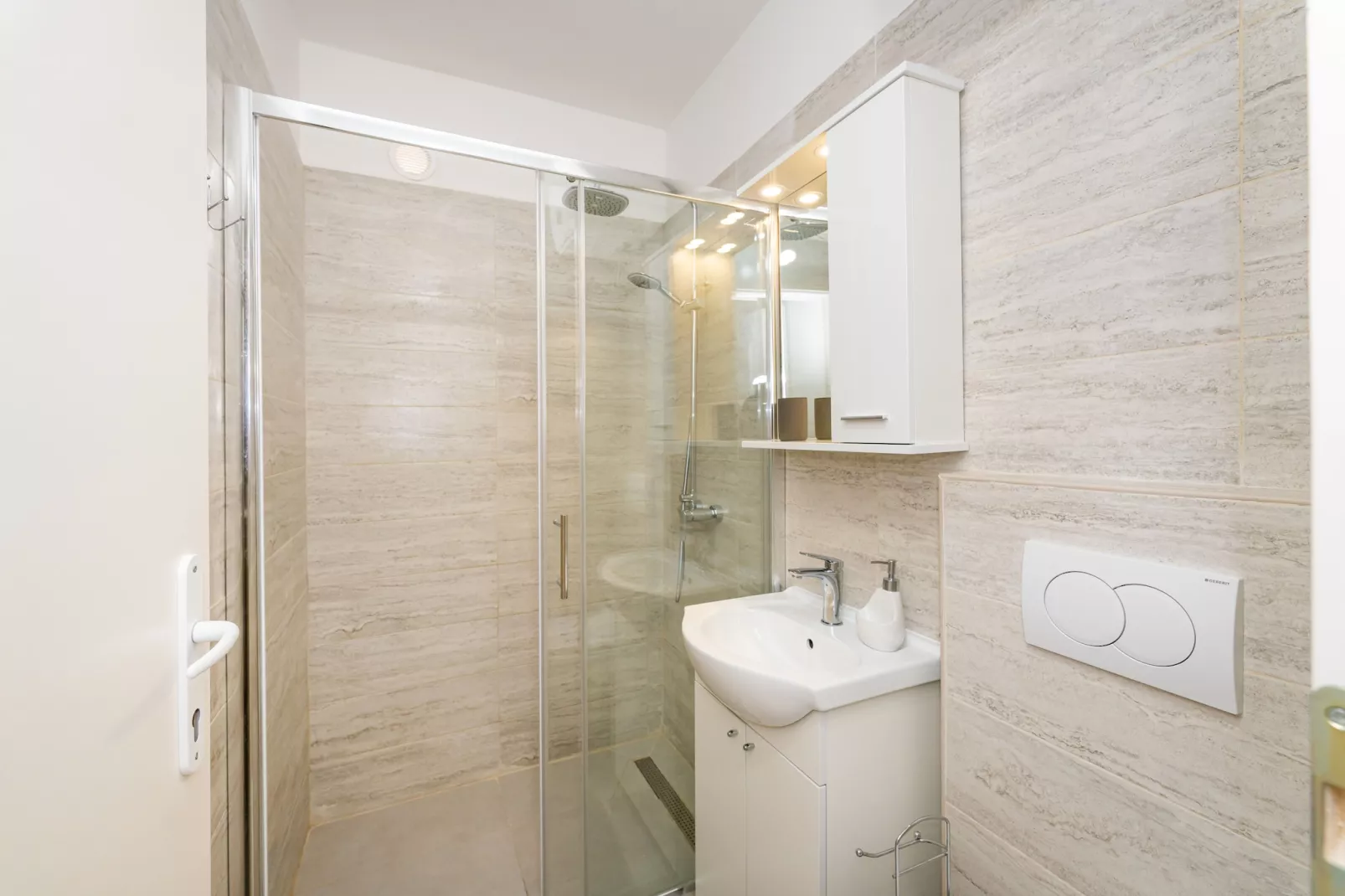 Holiday home Emily-Salle de bain