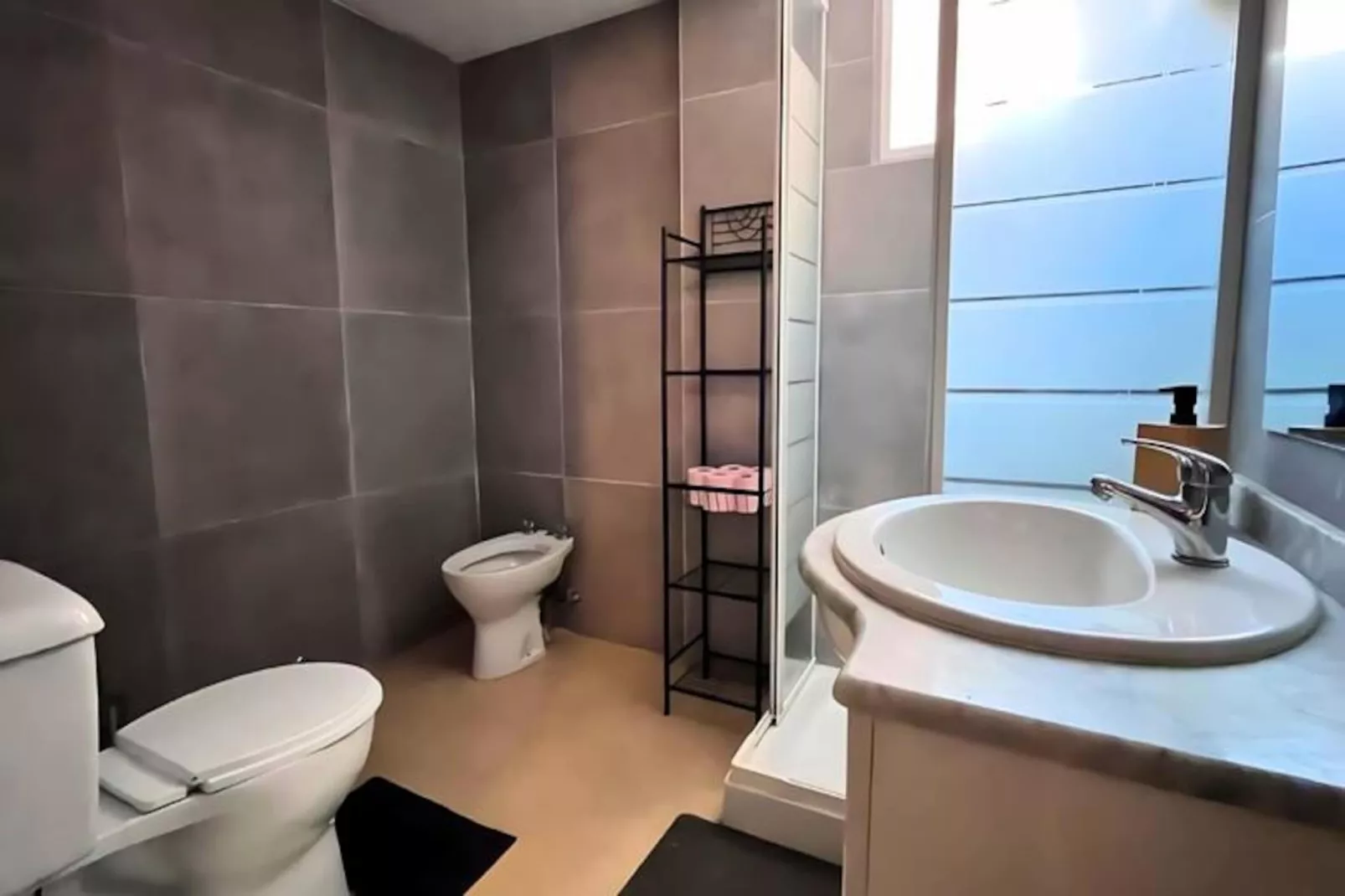 Appartement 3 Chambres Et 2 Salles De Bains : Id&eacute;al Famille Et Nomades-Non tagué