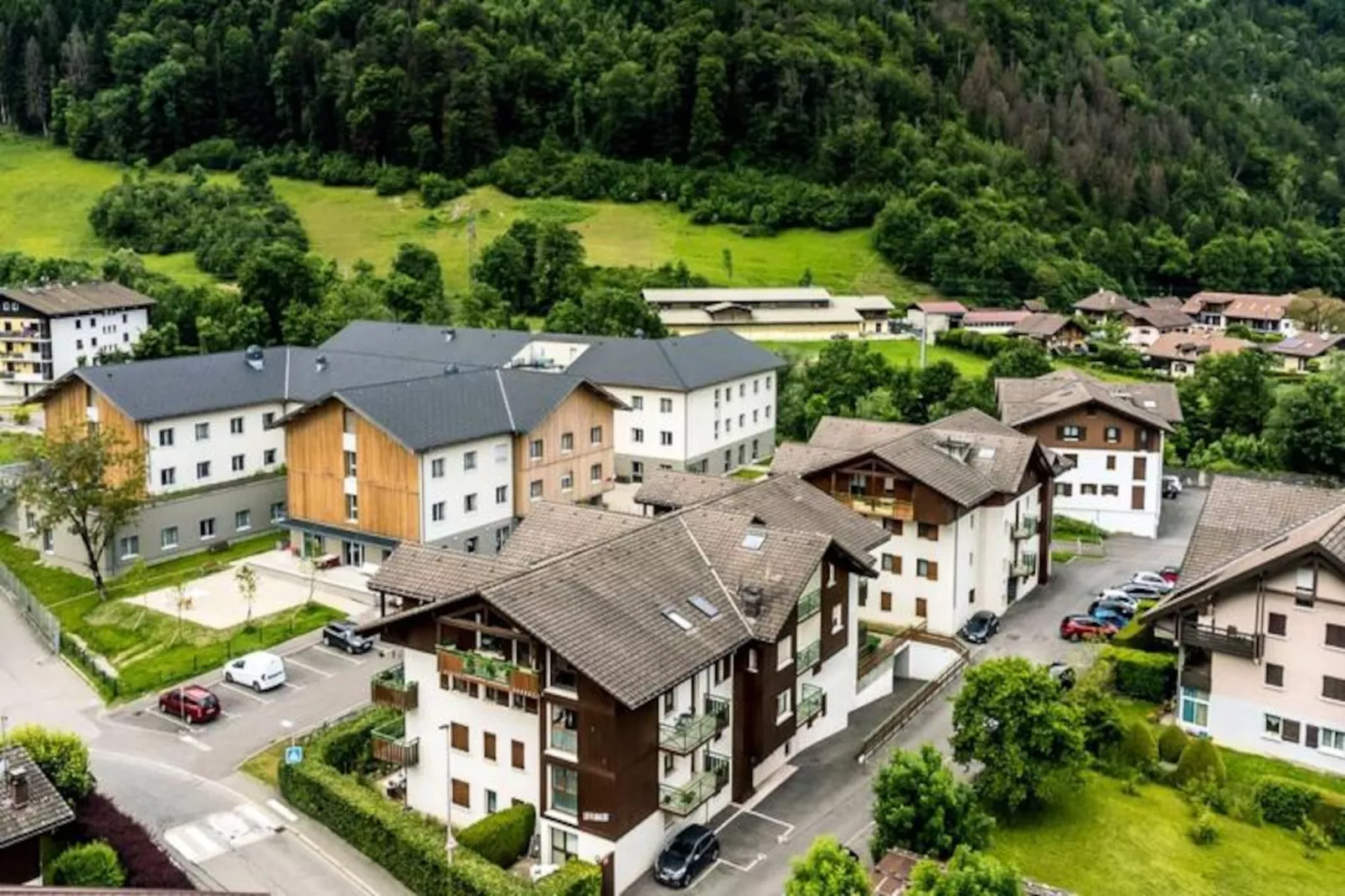 Slow Chalet Th&ocirc;nes: Lac & Montagne -15 Min Ski - Ascenseur, Balcon, Parking-Untagged