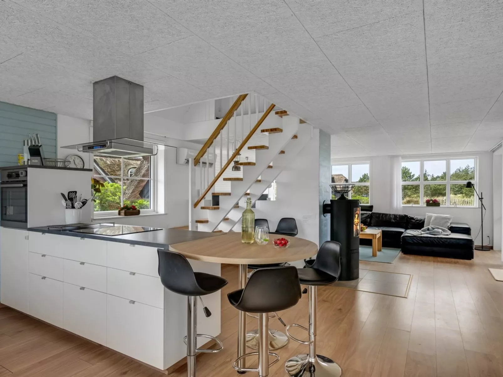 "Vangel" - 500m from the sea-Drinnen